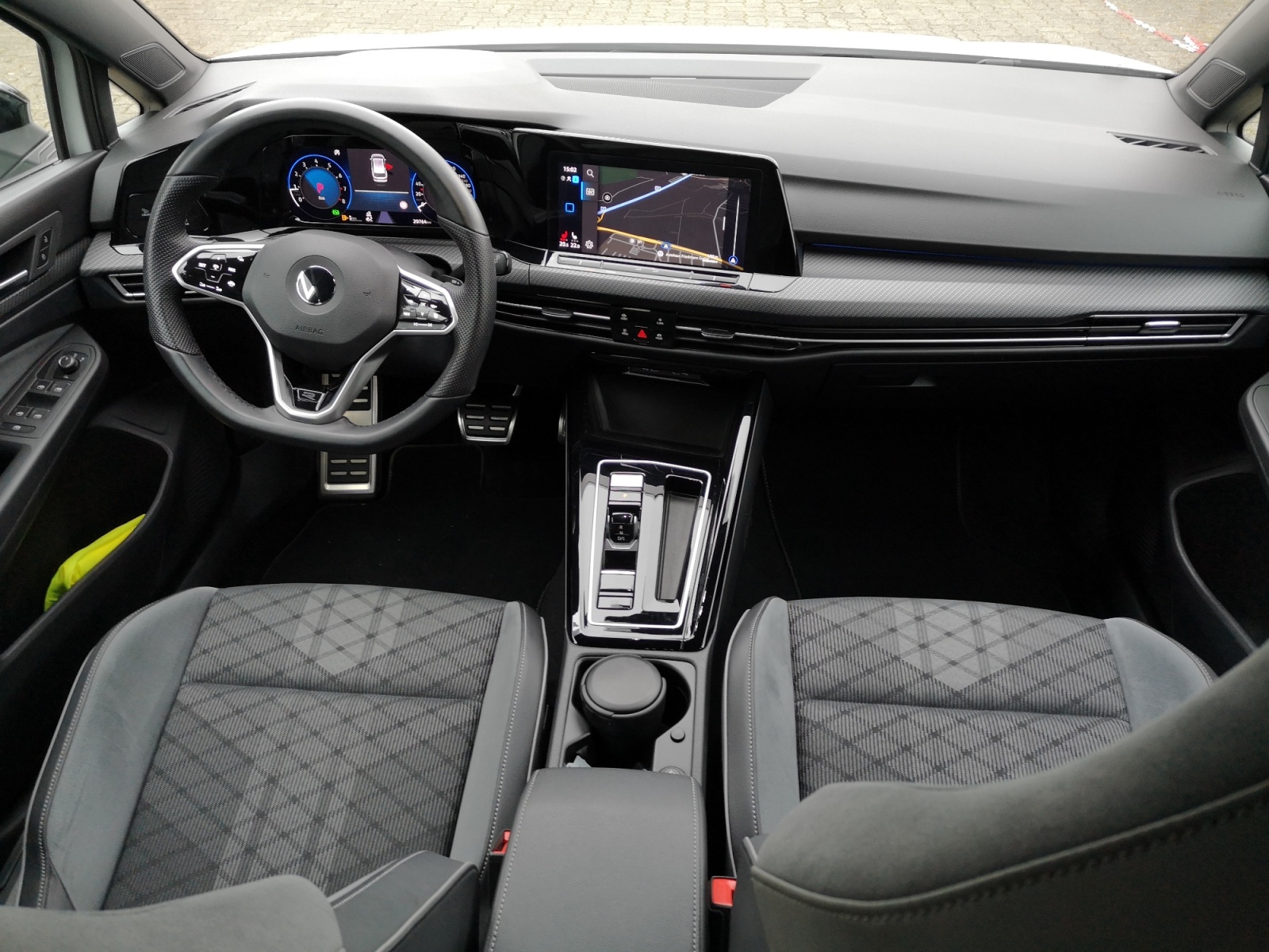 Volkswagen - Golf Variant 2.0 TSI DSG R-Line