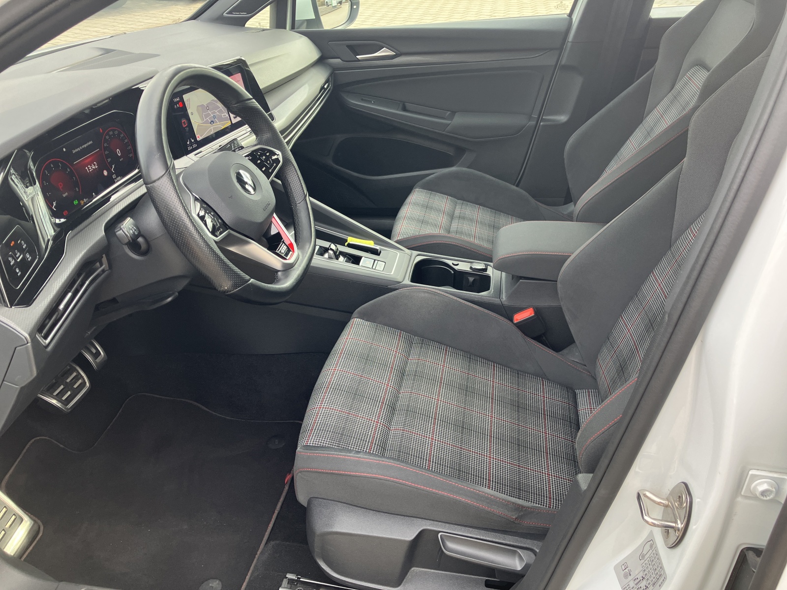 Volkswagen - Golf 2.0 TSI DSG GTI