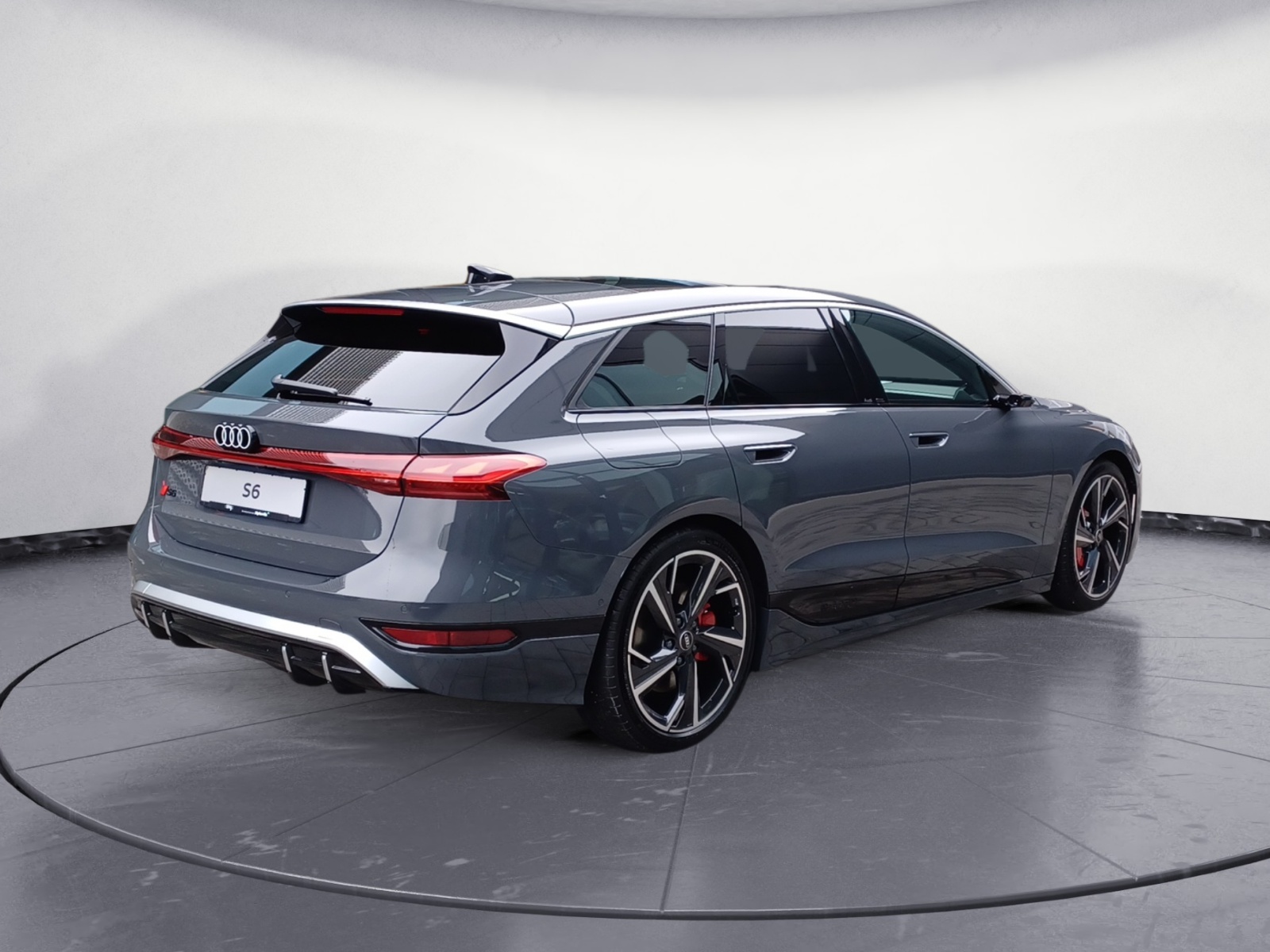 Audi - S6 Avant e-tron