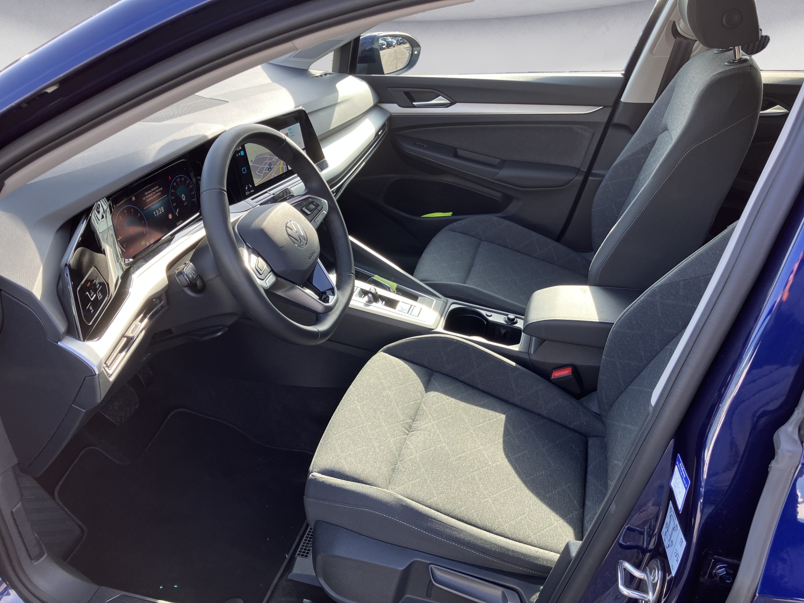 Volkswagen - Golf 1.5 eTSI DSG Life