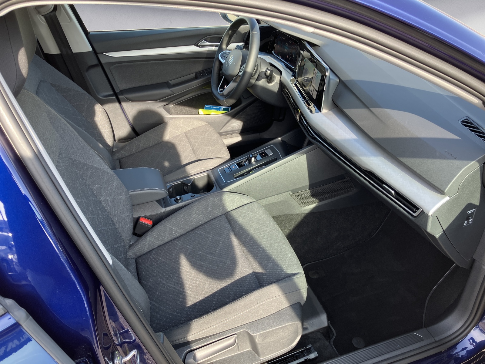 Volkswagen - Golf 1.5 eTSI DSG Life