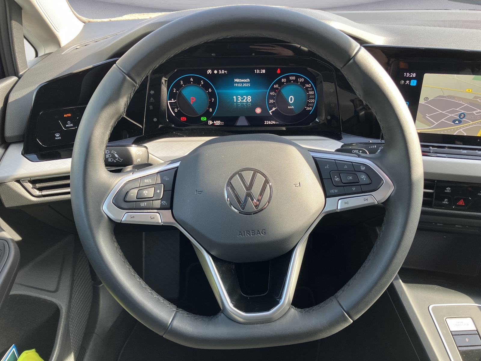 Volkswagen - Golf 1.5 eTSI DSG Life