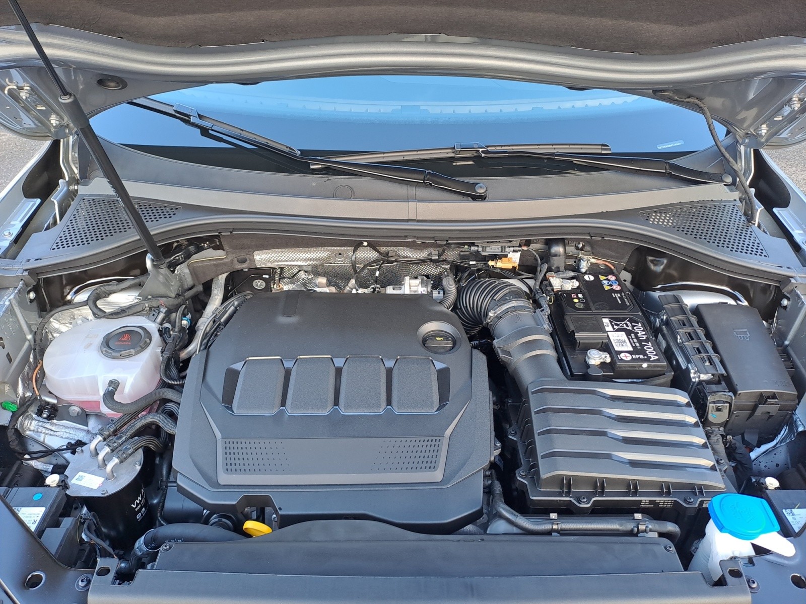 Volkswagen - Tiguan Allspace R-Line 2,0 l TDI SCR 4MO TION   7-Gang-Doppelkupplu ngsgetriebe DSG