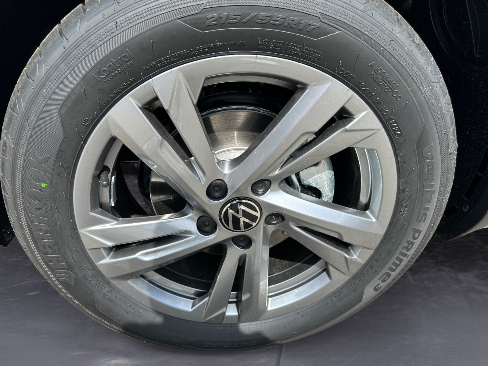 Volkswagen - T-Roc R-Line 1.5 l TSI OPF  7-Gang-Doppelkupplungsgetriebe DSG ,