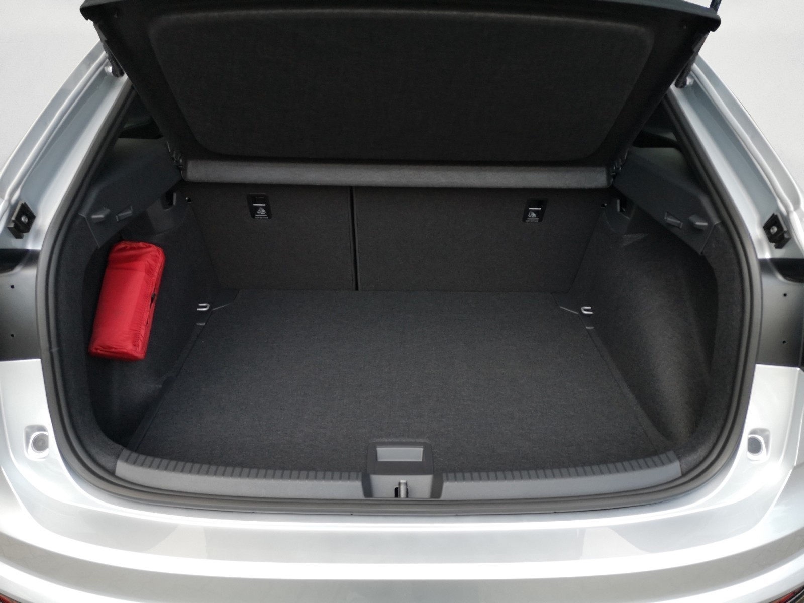 Volkswagen - Taigo R-Line 1,0 l TSI OPF   7-Gang-Doppelkupplungsgetriebe DSG , 
