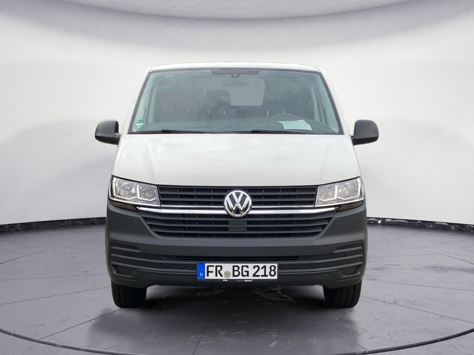 Volkswagen - Transporter 6.1 Kasten Motor: 2,0 l TDI SCR    Getriebe: 5-Gang-Schaltgetriebe Radstand: 3000 mm , 