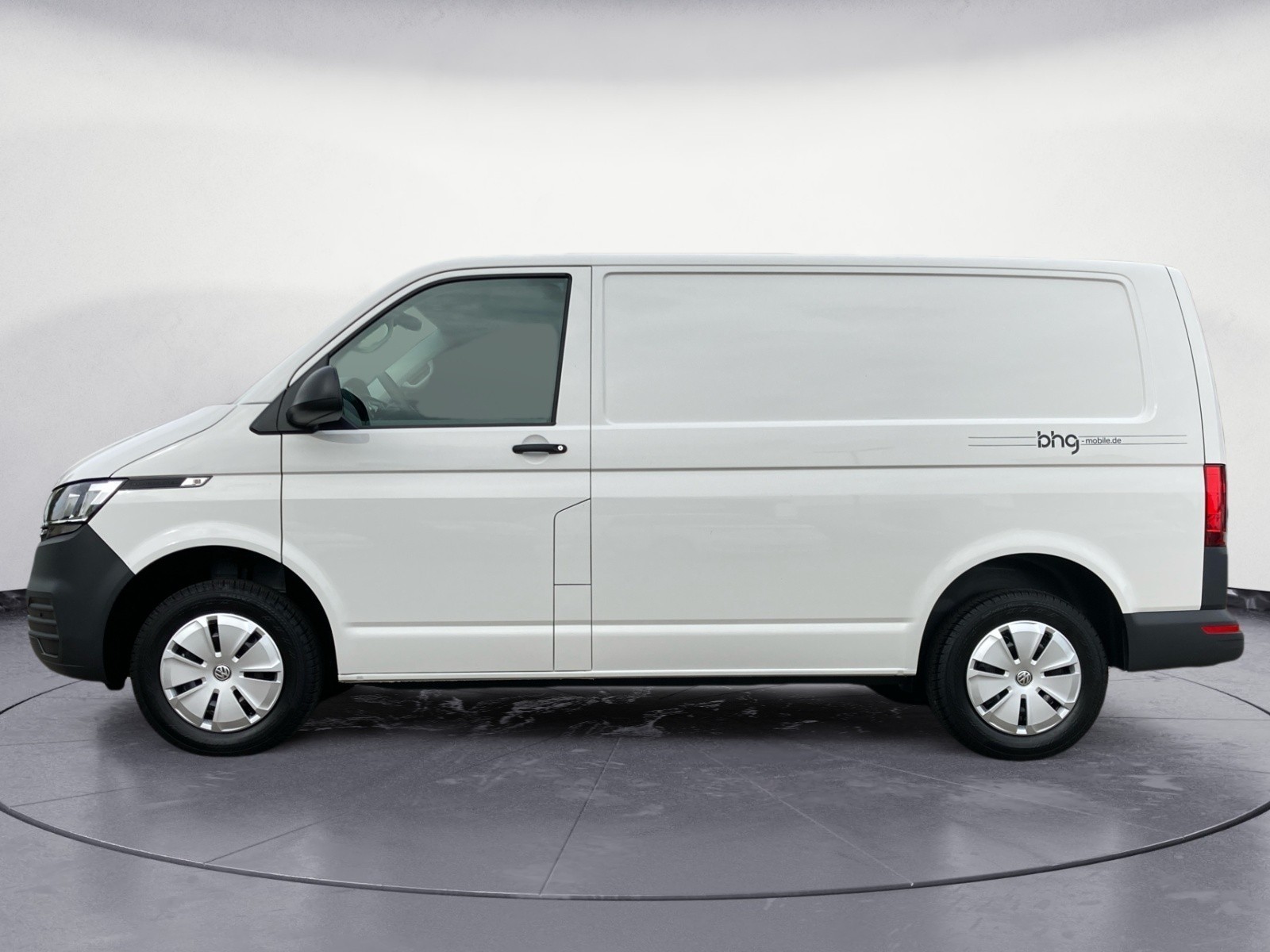 Volkswagen - Transporter 6.1 Kasten Motor: 2,0 l TDI SCR    Getriebe: 5-Gang-Schaltgetriebe Radstand: 3000 mm , 