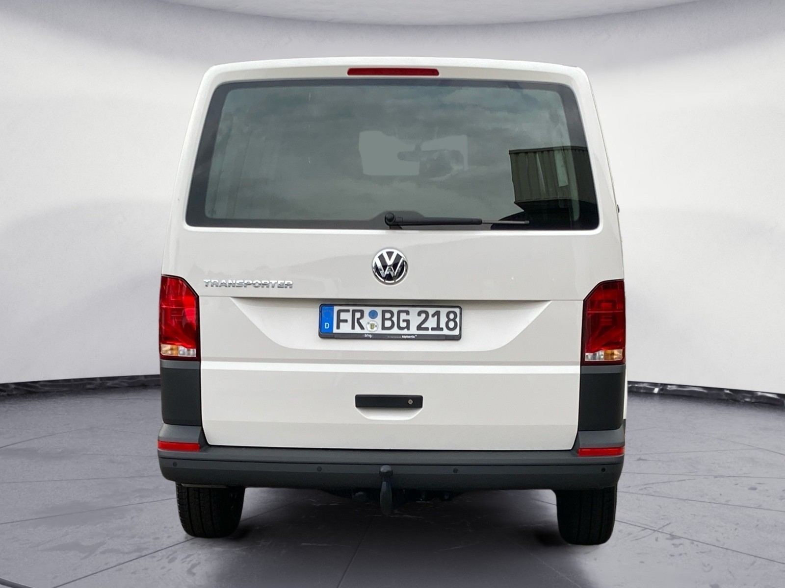 Volkswagen - Transporter 6.1 Kasten Motor: 2,0 l TDI SCR    Getriebe: 5-Gang-Schaltgetriebe Radstand: 3000 mm , 