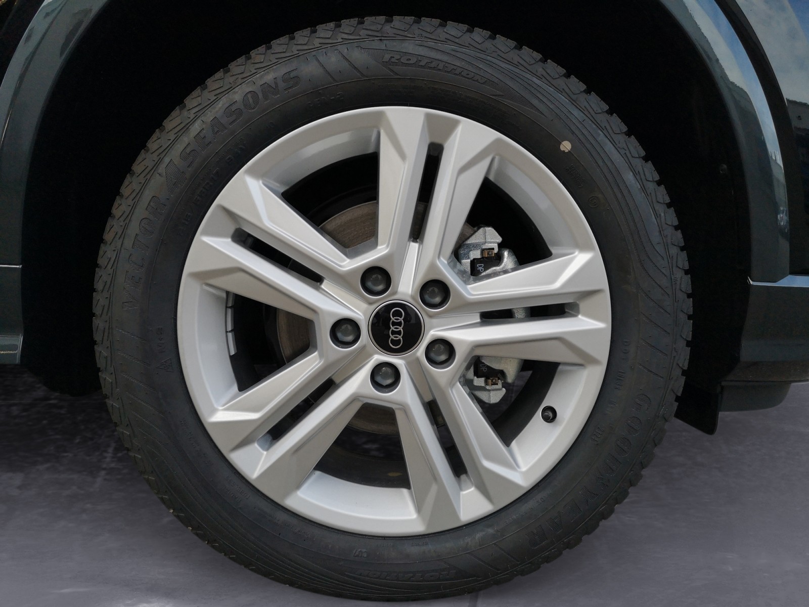 Audi - Q2 advanced 35 TFSI 110(150) kW(PS)