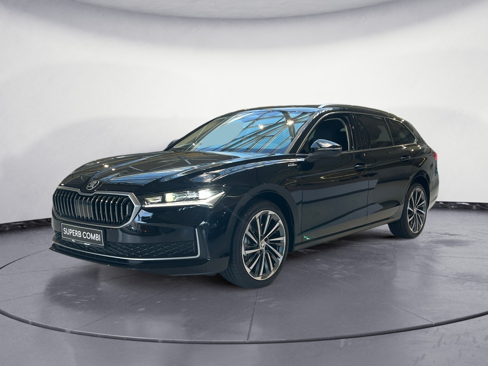 Skoda - Superb Combi L&K 1,5 TSI iV 6-Gang automat.