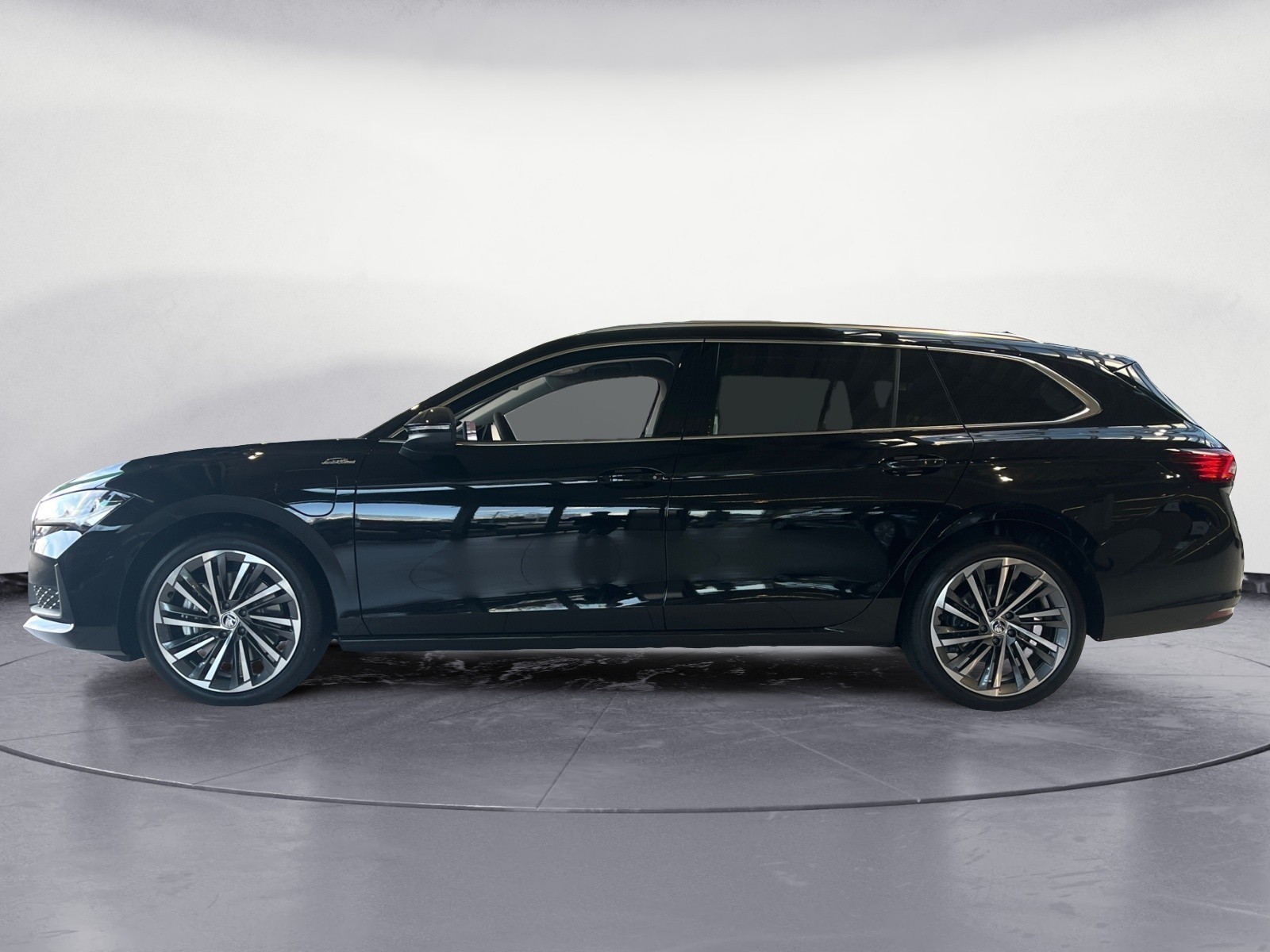 Skoda - Superb Combi L&K 1,5 TSI iV 6-Gang automat.