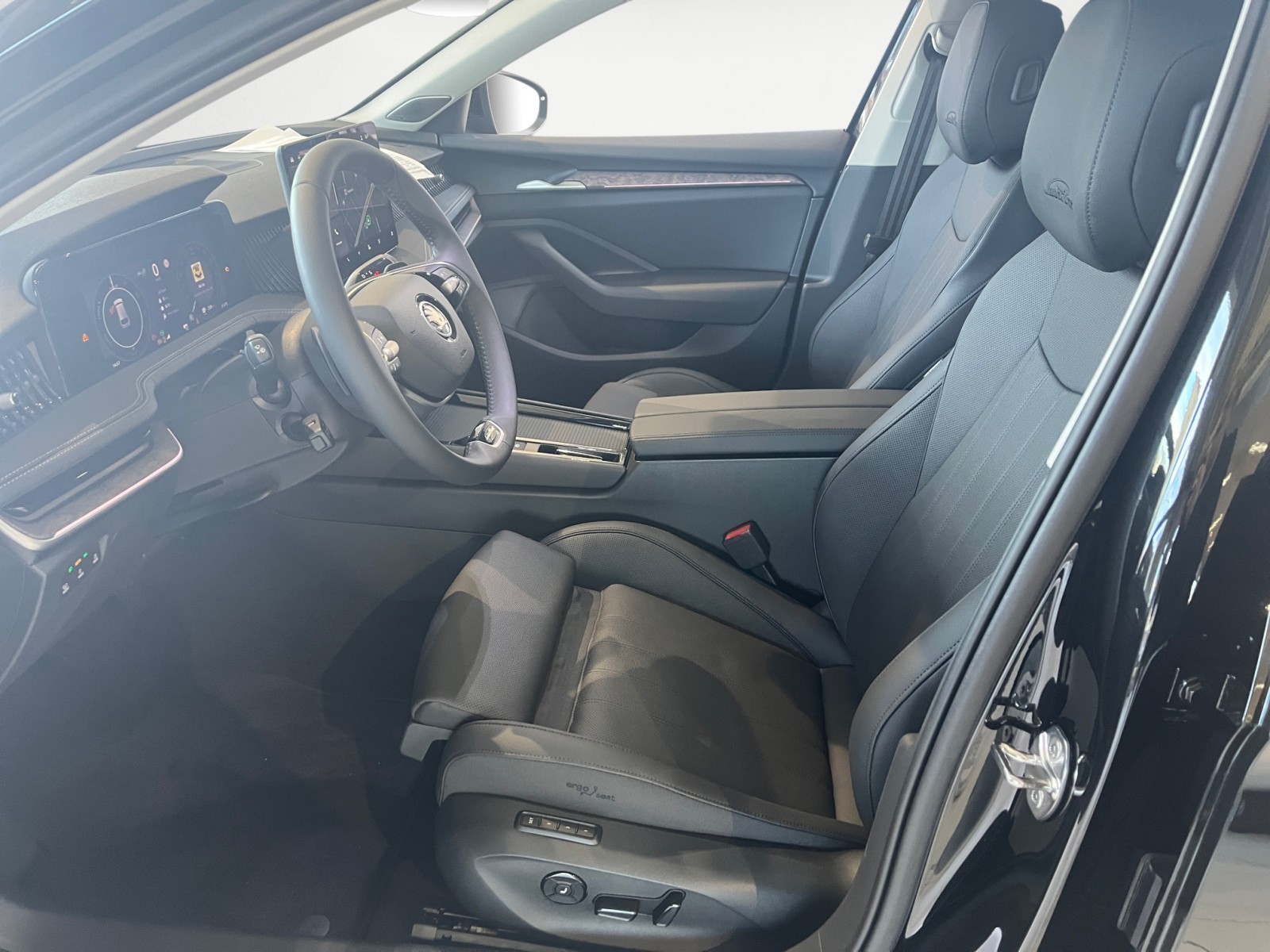 Skoda - Superb Combi L&K 1,5 TSI iV 6-Gang automat.