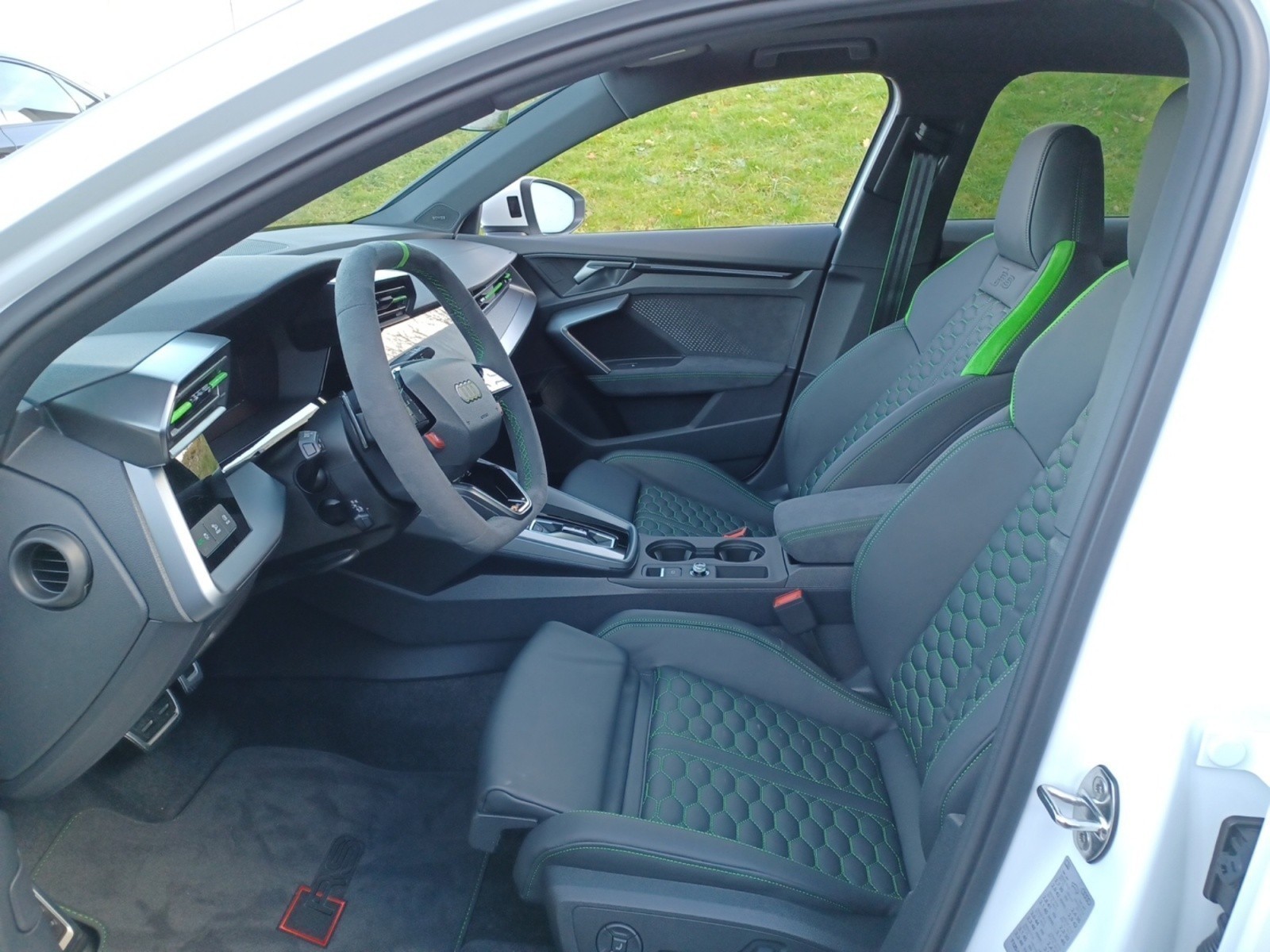 Audi - RS 3 Sportback 294(400) kW(PS) S tr onic