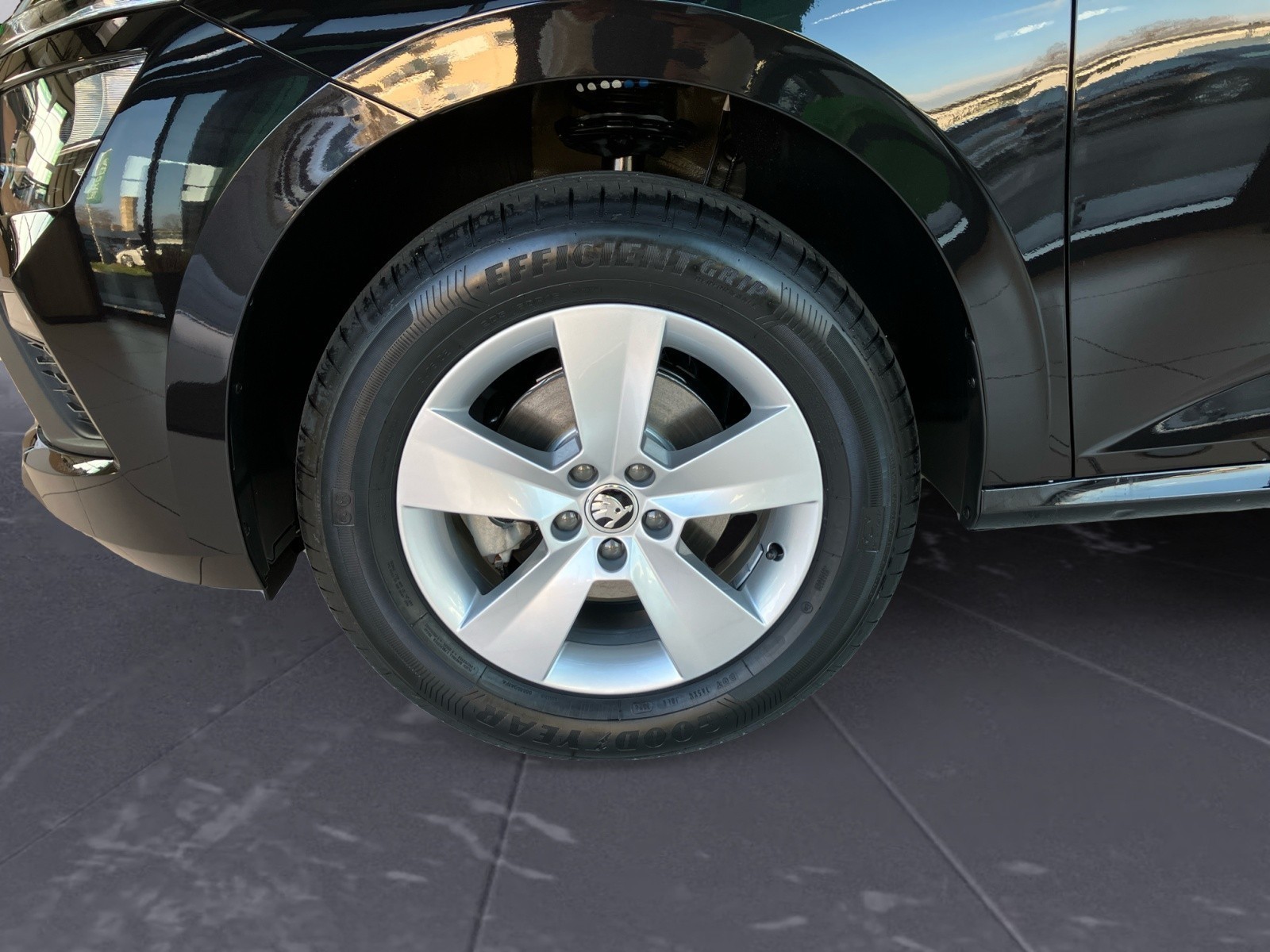 Skoda - Kamiq Essence 1,0 TSI  5-Gang-Schaltgetriebe