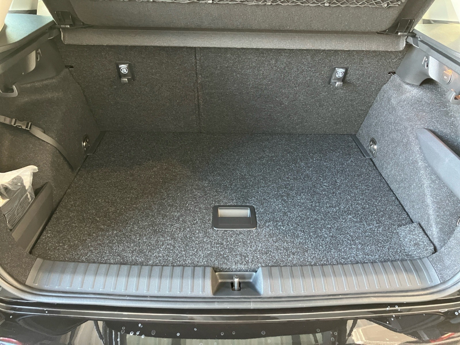 Skoda - Kamiq Essence 1,0 TSI  5-Gang-Schaltgetriebe