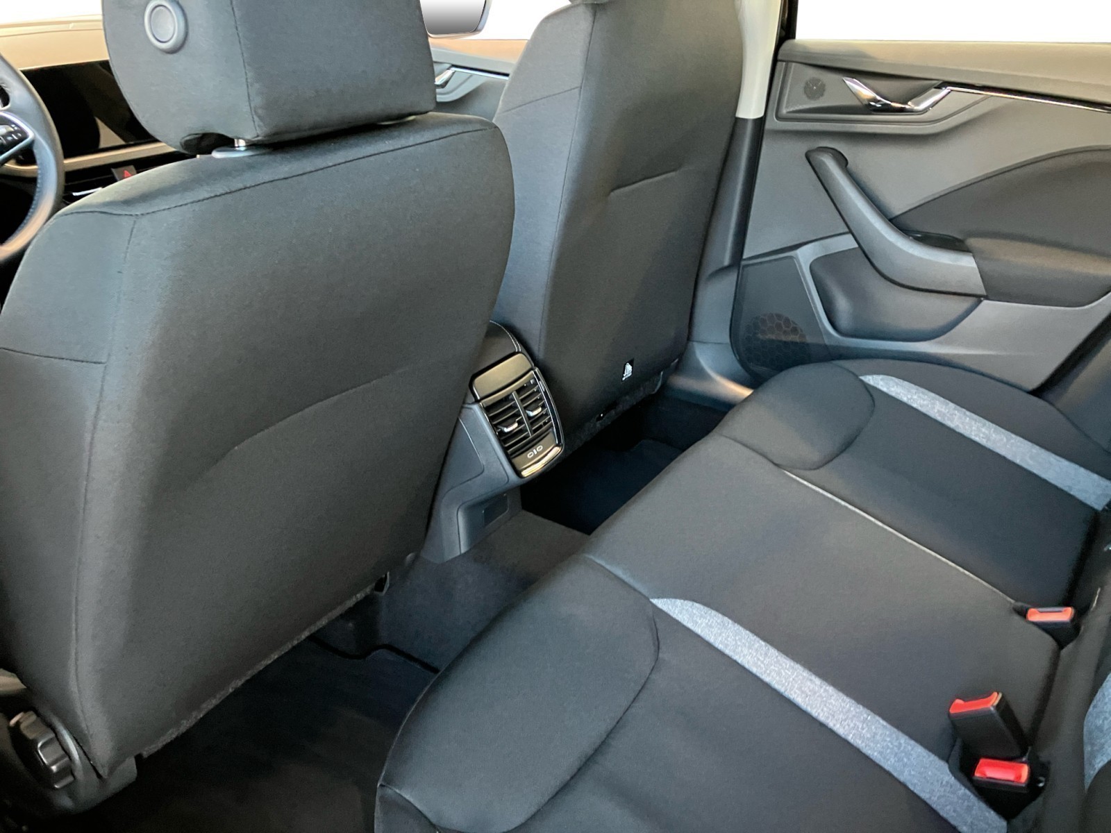 Skoda - Kamiq Essence 1,0 TSI  5-Gang-Schaltgetriebe