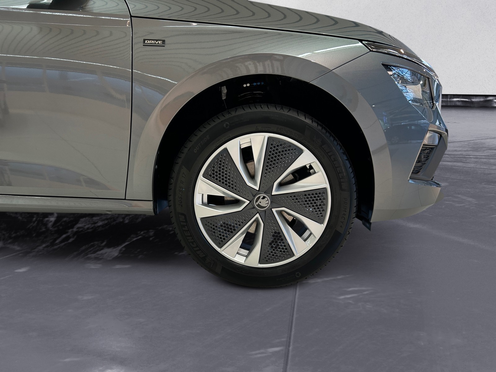 Skoda - Kamiq Drive 1,5 TSI 7-Gang-DSG