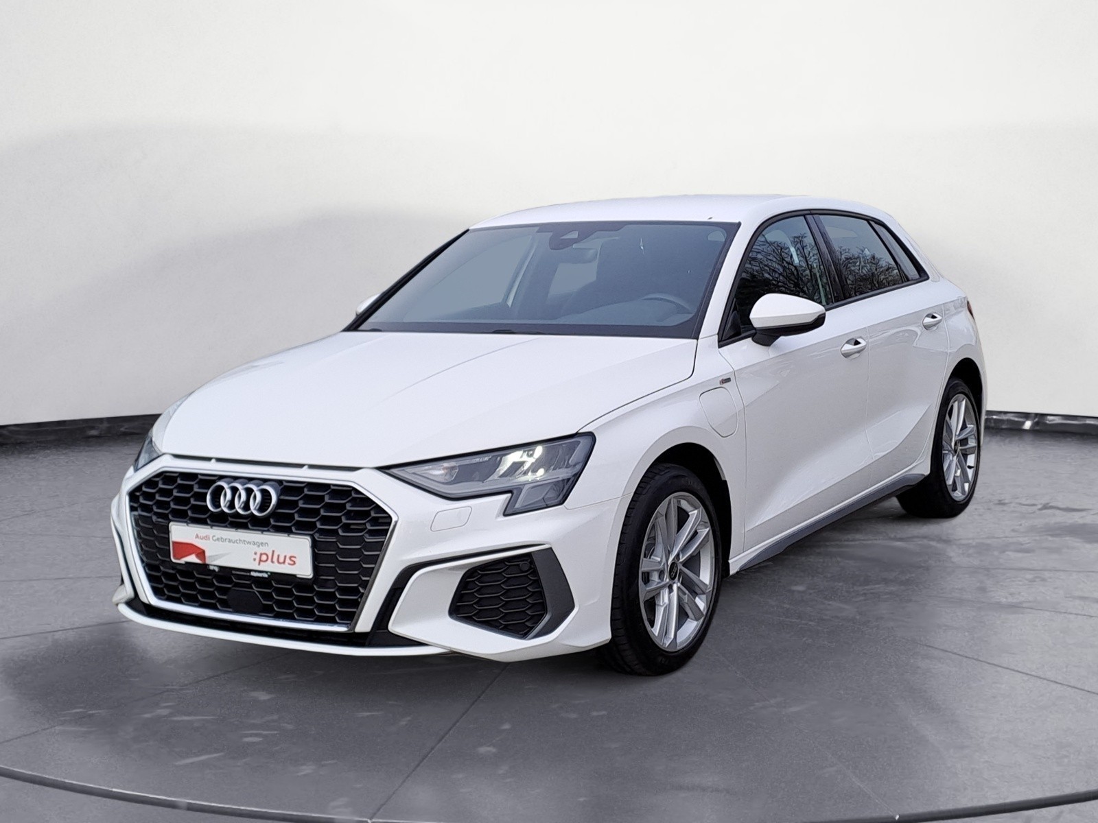 Audi - A3 Sportback S line 40 TFSIe S tron.