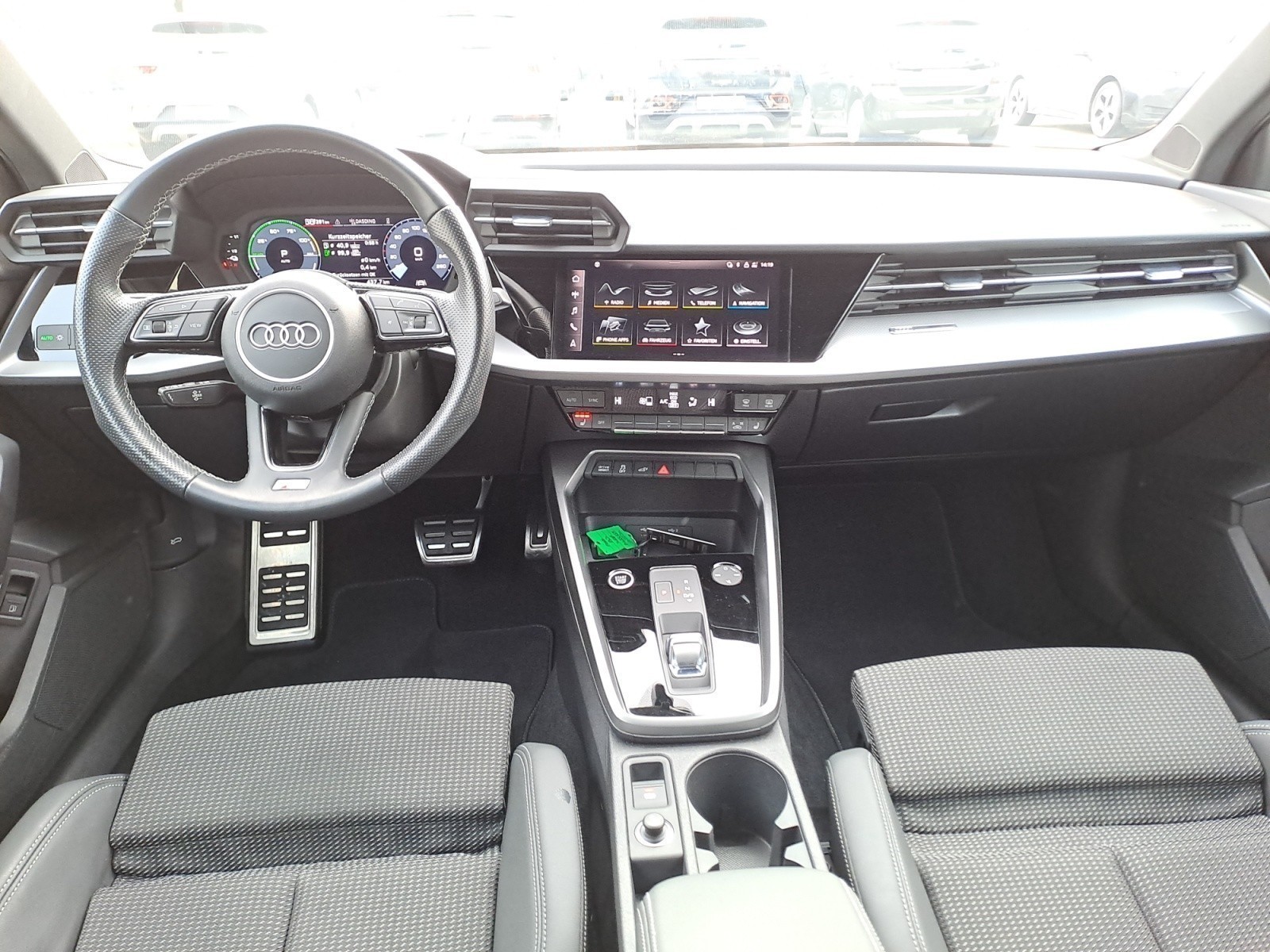 Audi - A3 Sportback S line 40 TFSIe S tron.