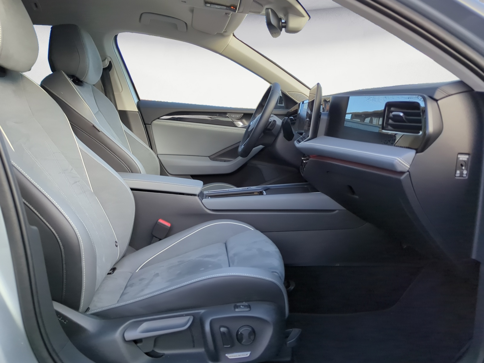 Volkswagen - Passat Variant 1.5 e-TSI OPF DSG Business