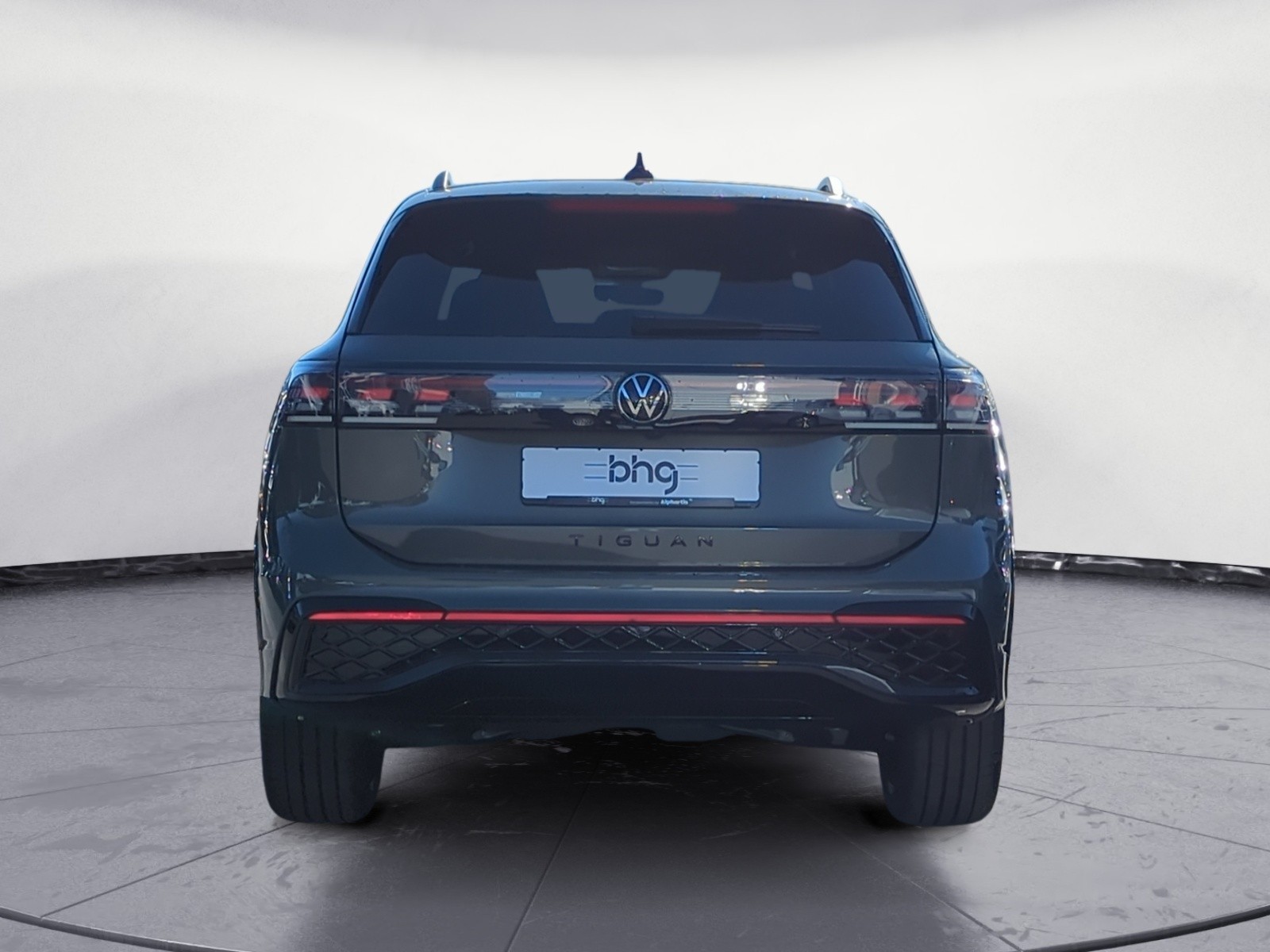 Volkswagen - Tiguan R-Line 2,0 l TDI SCR 4MOTION  7-Gang-Doppelkupplungsgetrie be DSG
