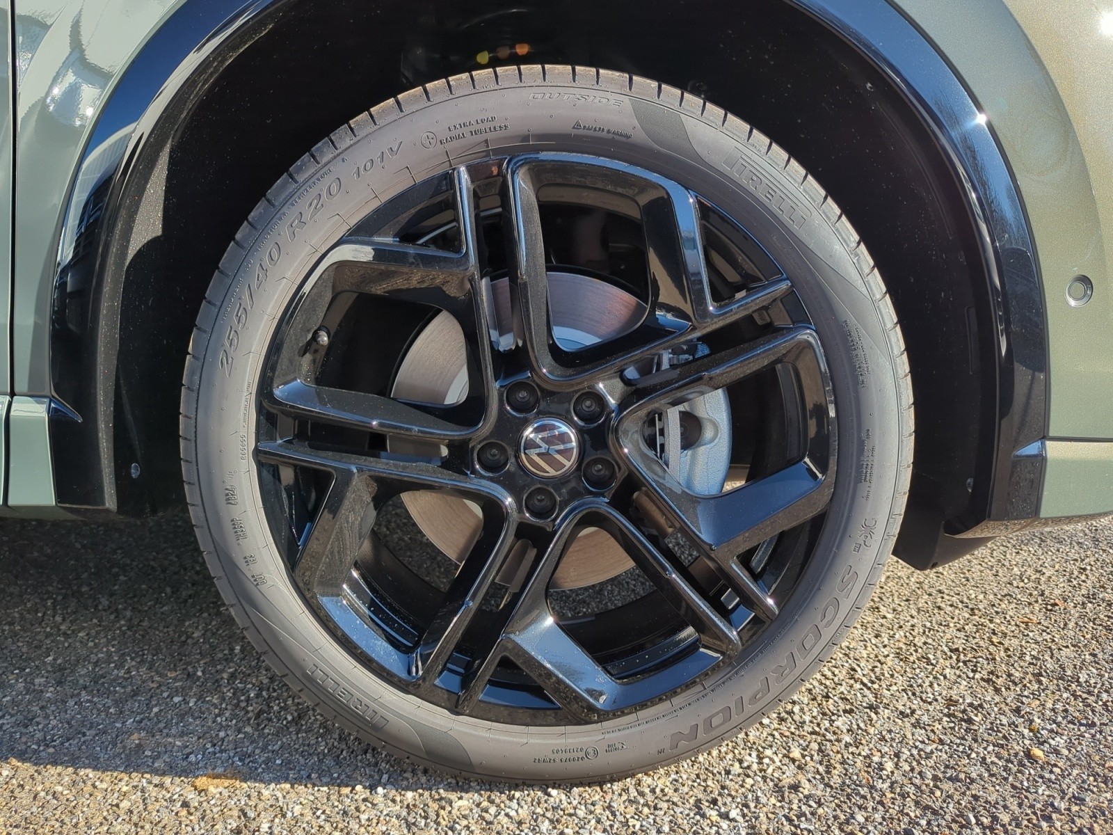 Volkswagen - Tiguan R-Line 2,0 l TDI SCR 4MOTION  7-Gang-Doppelkupplungsgetrie be DSG