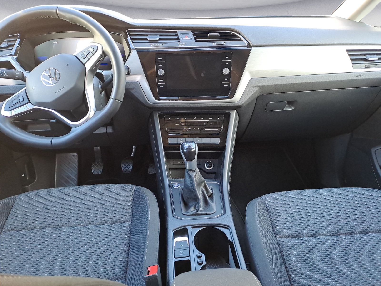 Volkswagen - Touran Comfortline 2,0 TDI SCR 6-G