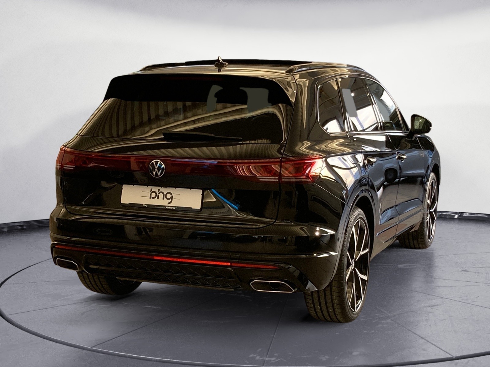 Volkswagen - Touareg R-Line 3,0 l V6 TDI SCR 4MOTION  8-Gang-Automatik (Tiptro nic)