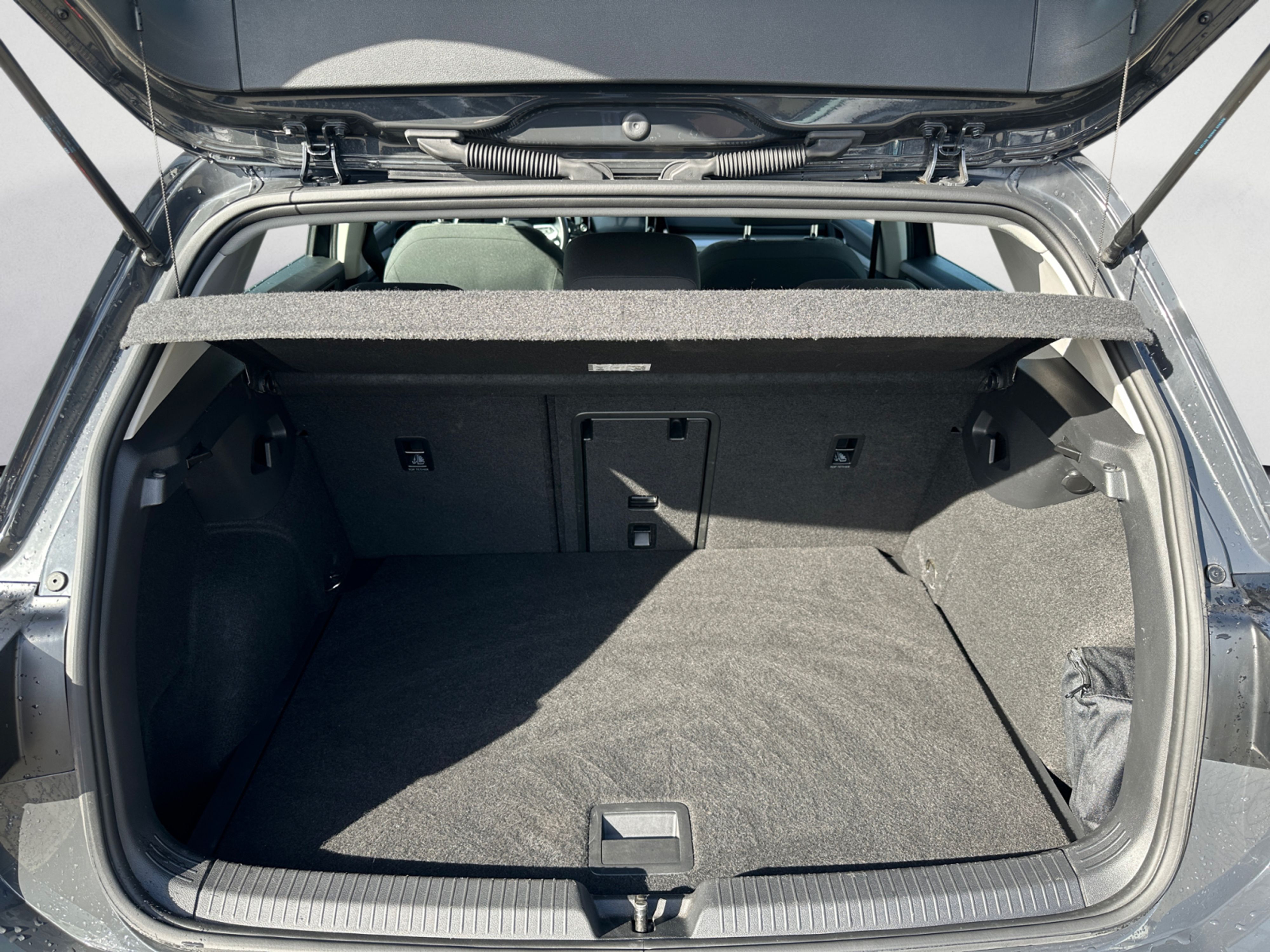 Volkswagen - Golf Life 1,5 TSI OPF 6-Gang