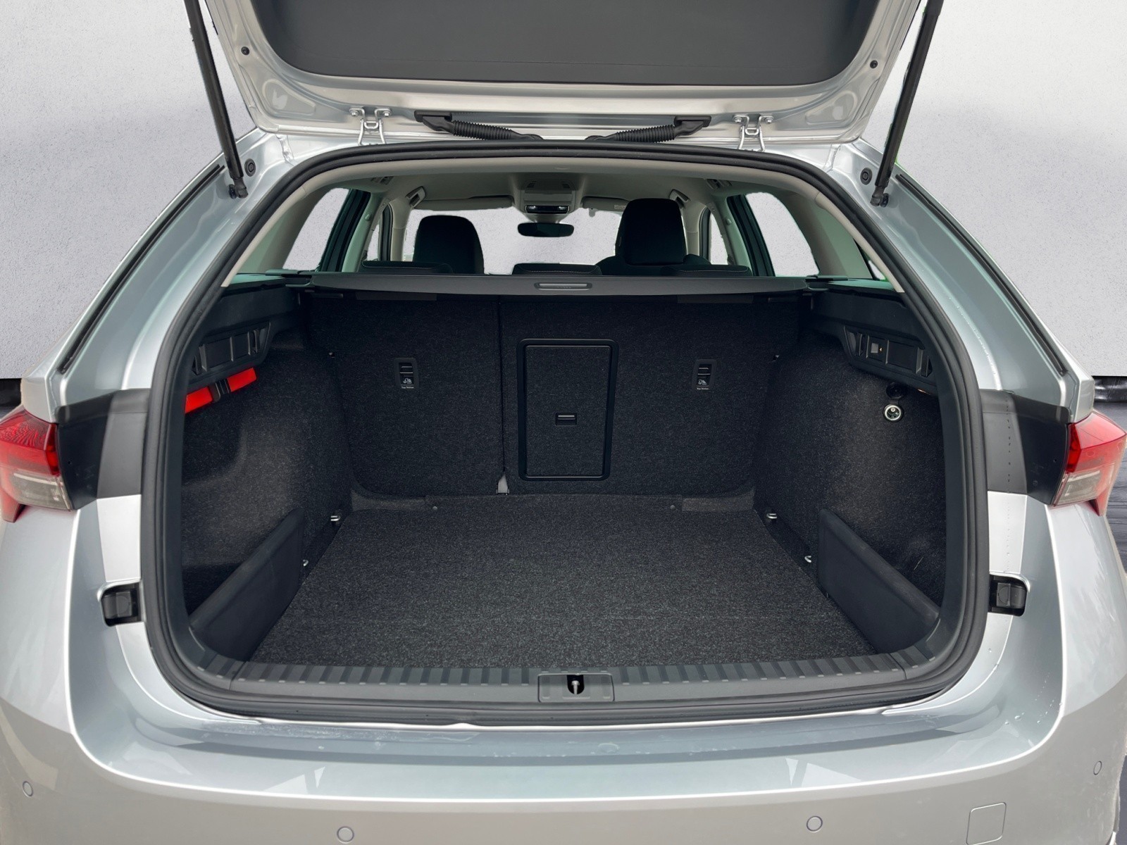 Skoda - Octavia Combi Selection 1,5 TSI mHEV 7-Gang-DSG