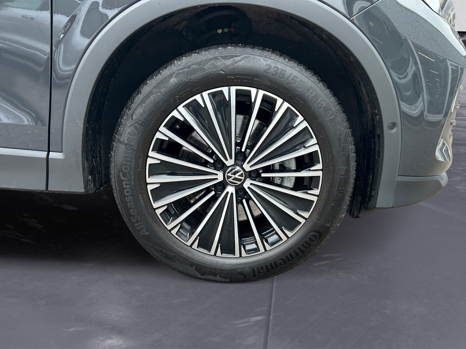 Volkswagen - Tiguan 2.0 TDI SCR DSG Life