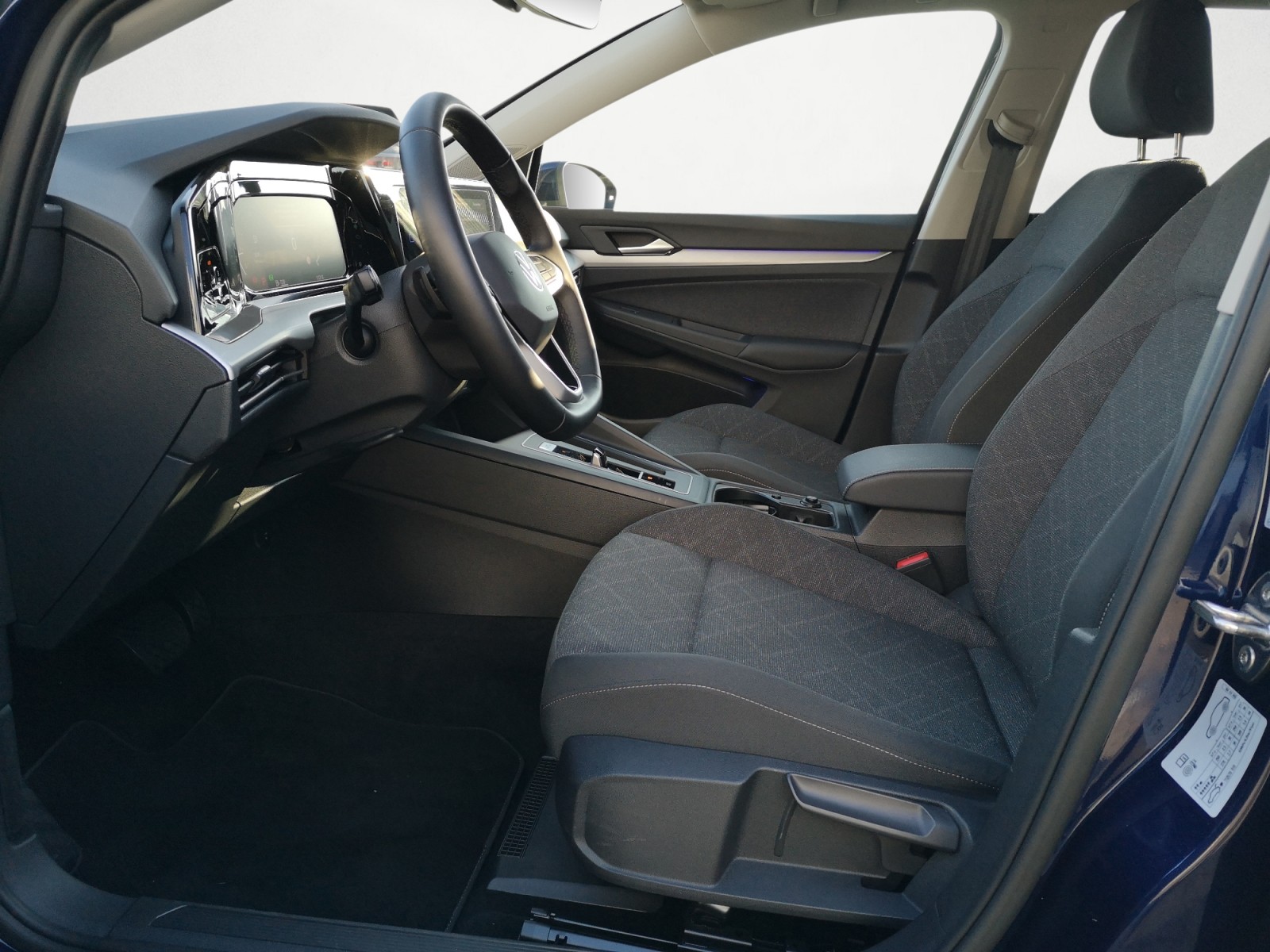 Volkswagen - Golf 1.5 eTSI DSG Life