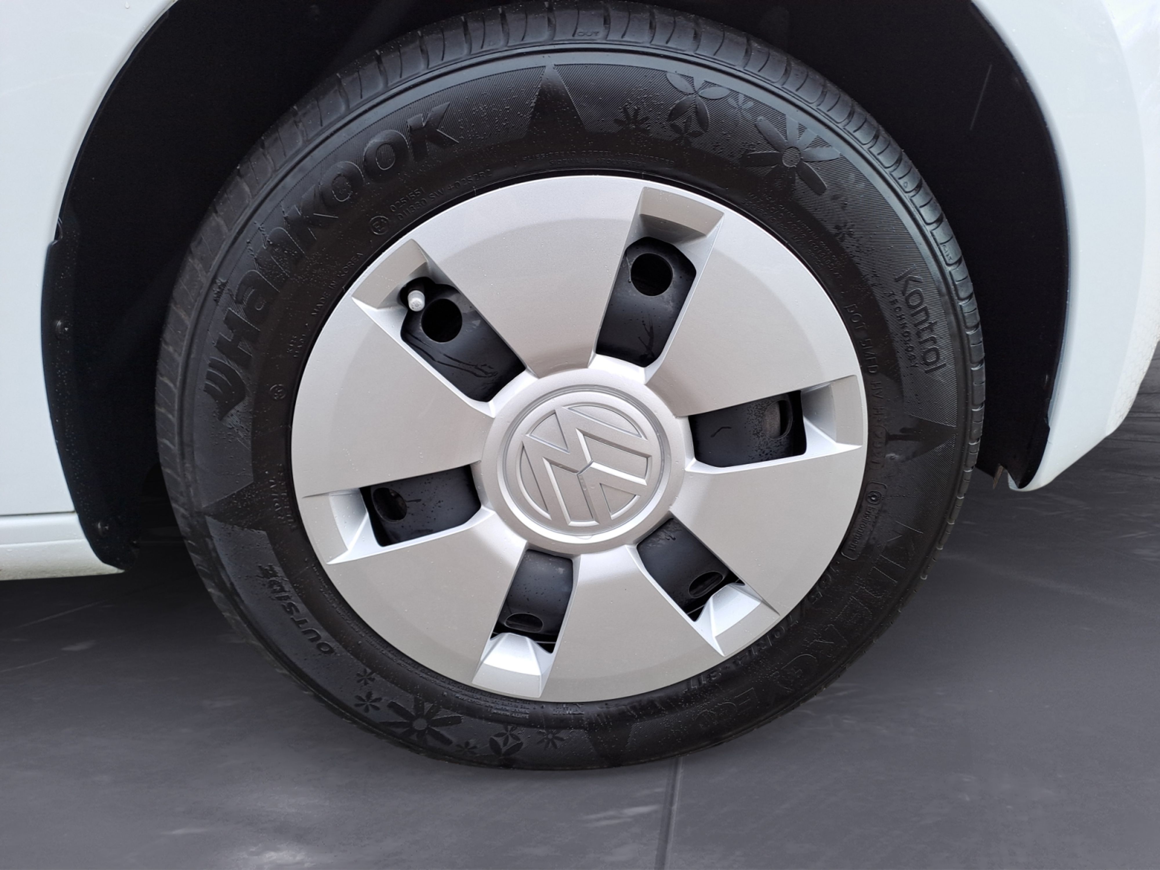 Volkswagen - e-up