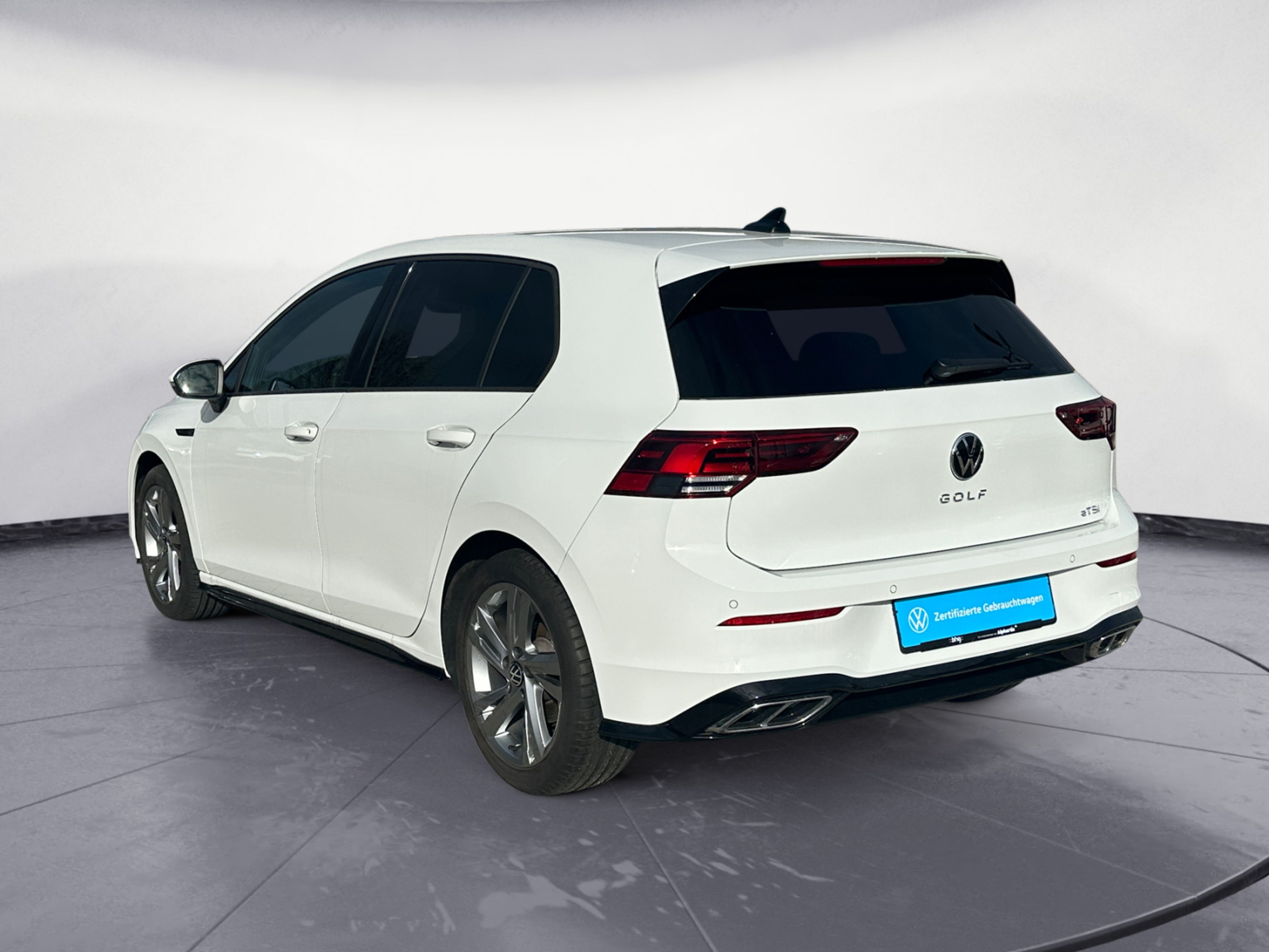 Volkswagen - Golf 1.5 eTSI OPF DSG R-Line