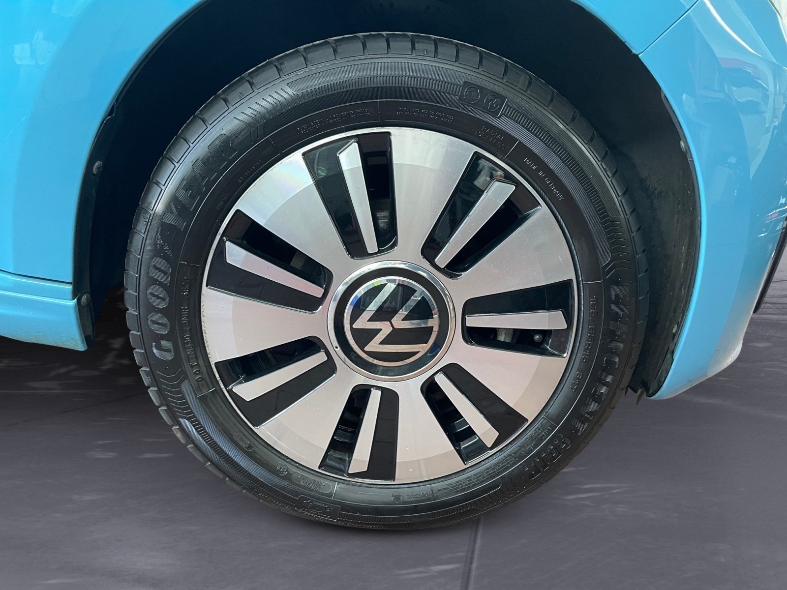 Volkswagen - E-Up! Style