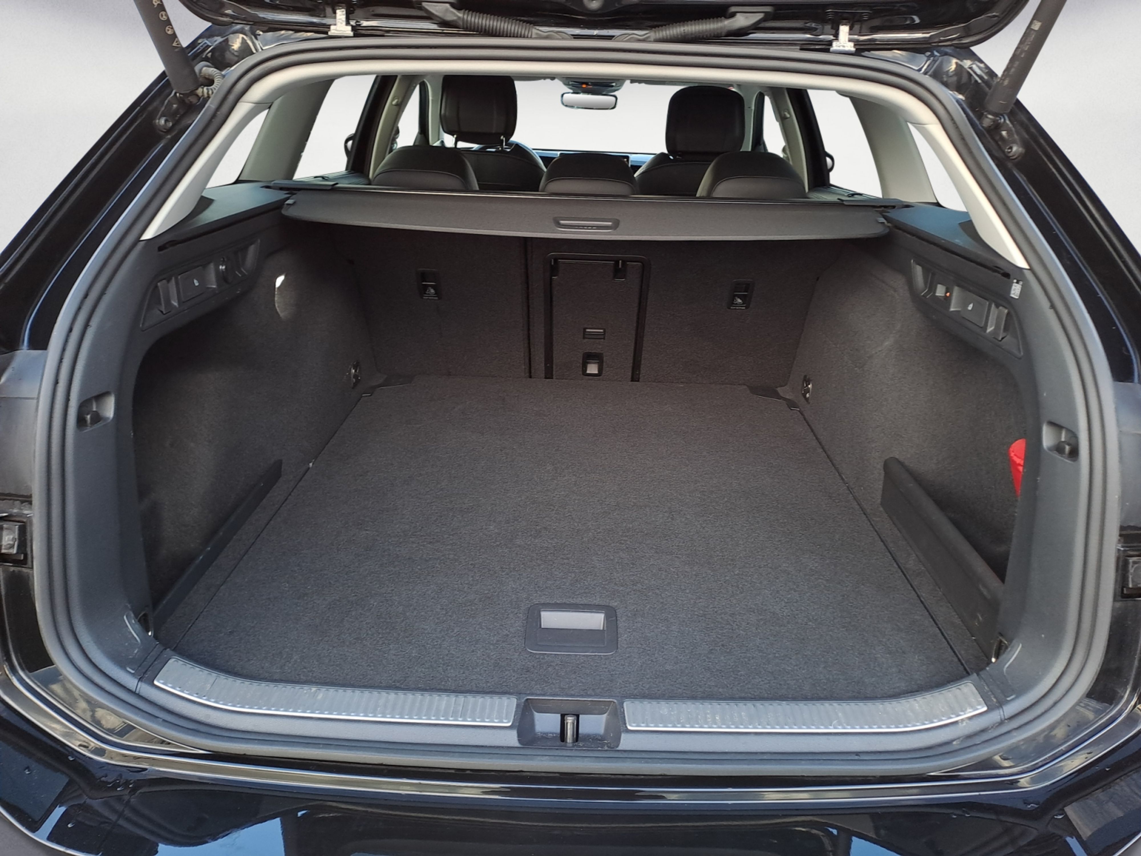 Volkswagen - Passat Elegance 2,0 TDI SCR DSG