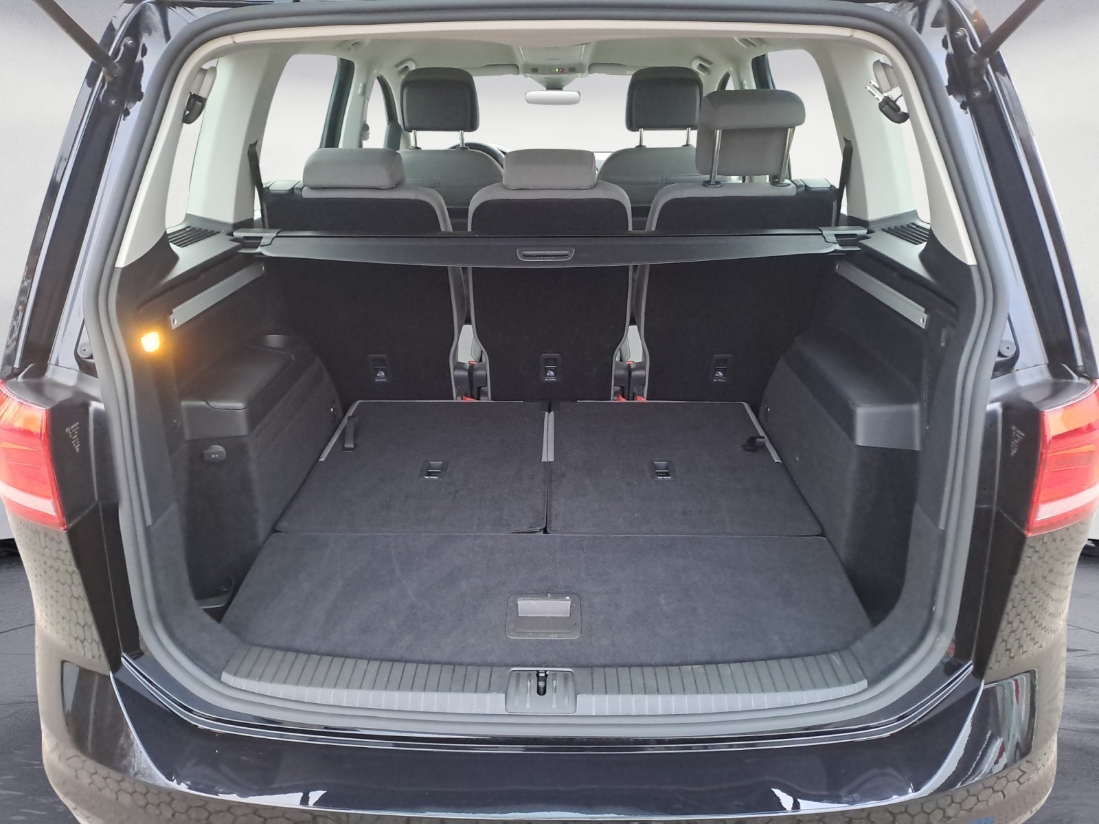Volkswagen - Touran 1.5 TSI ACT OPF Comfortline