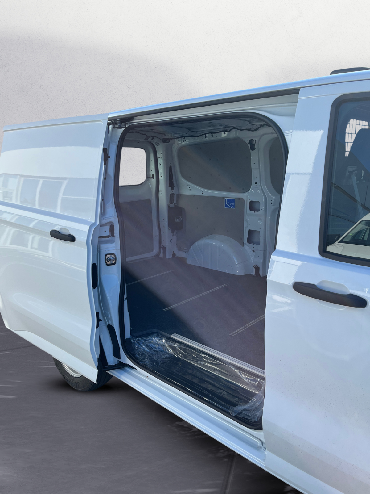 Volkswagen - Transporter Kasten 2,0 l TDI 6-Gan g Radst. 3100 mm