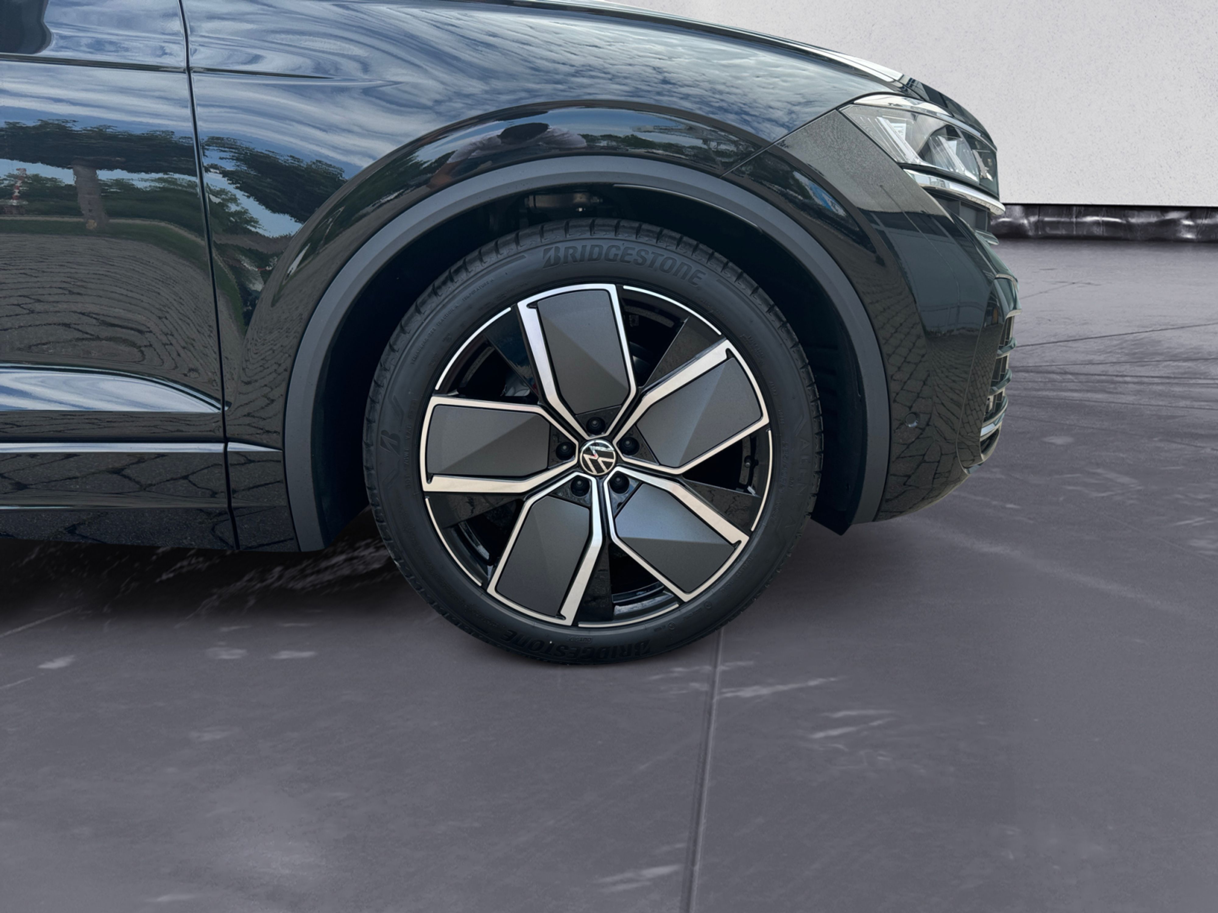 Volkswagen - Touareg Elegance 3,0 l V6 TDI SCR 4MOTIO