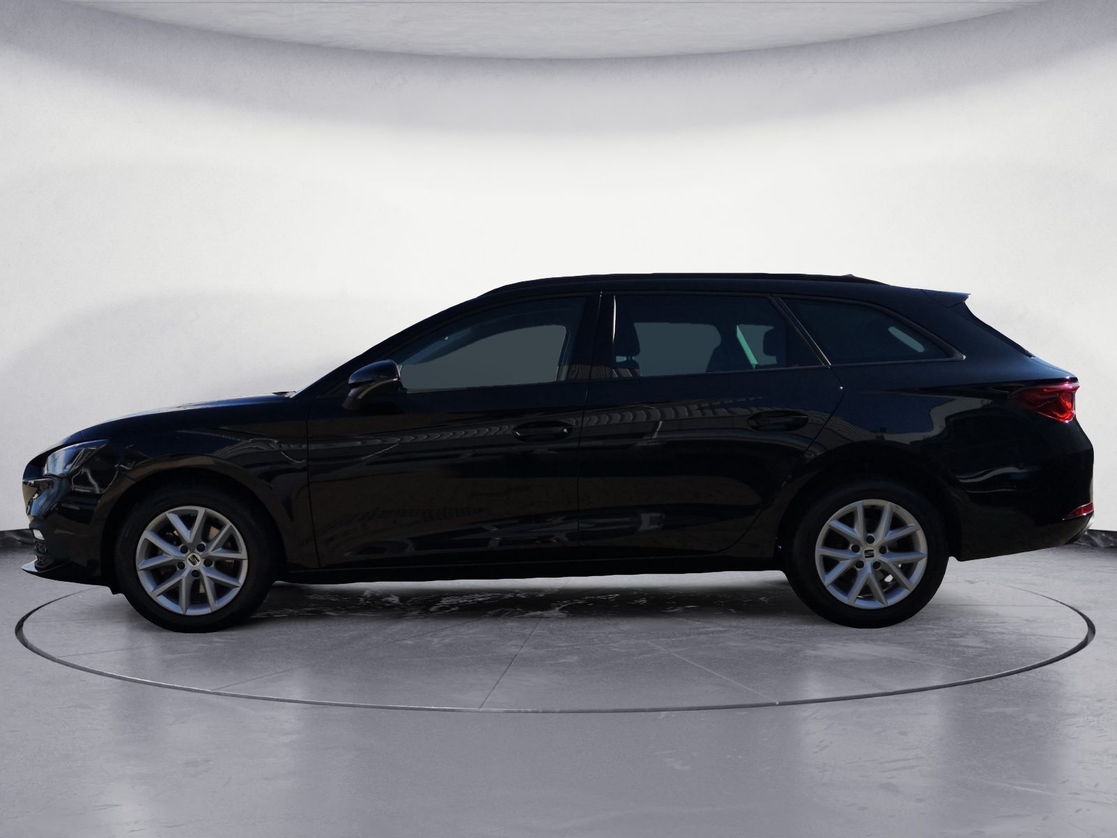 Seat - Leon Sportstourer 1.5 eTSI ACT DSG Style