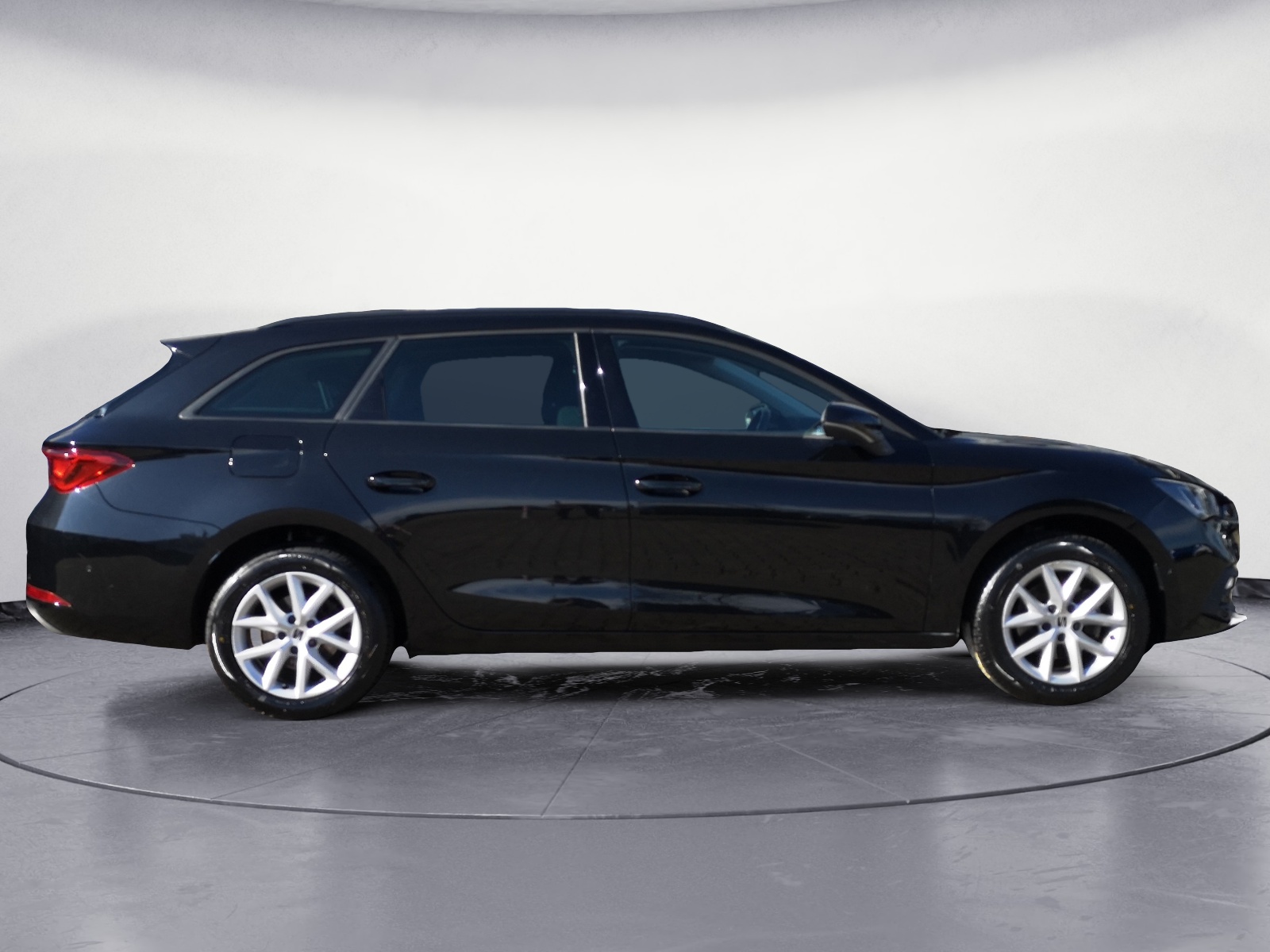 Seat - Leon Sportstourer 1.5 eTSI ACT DSG Style