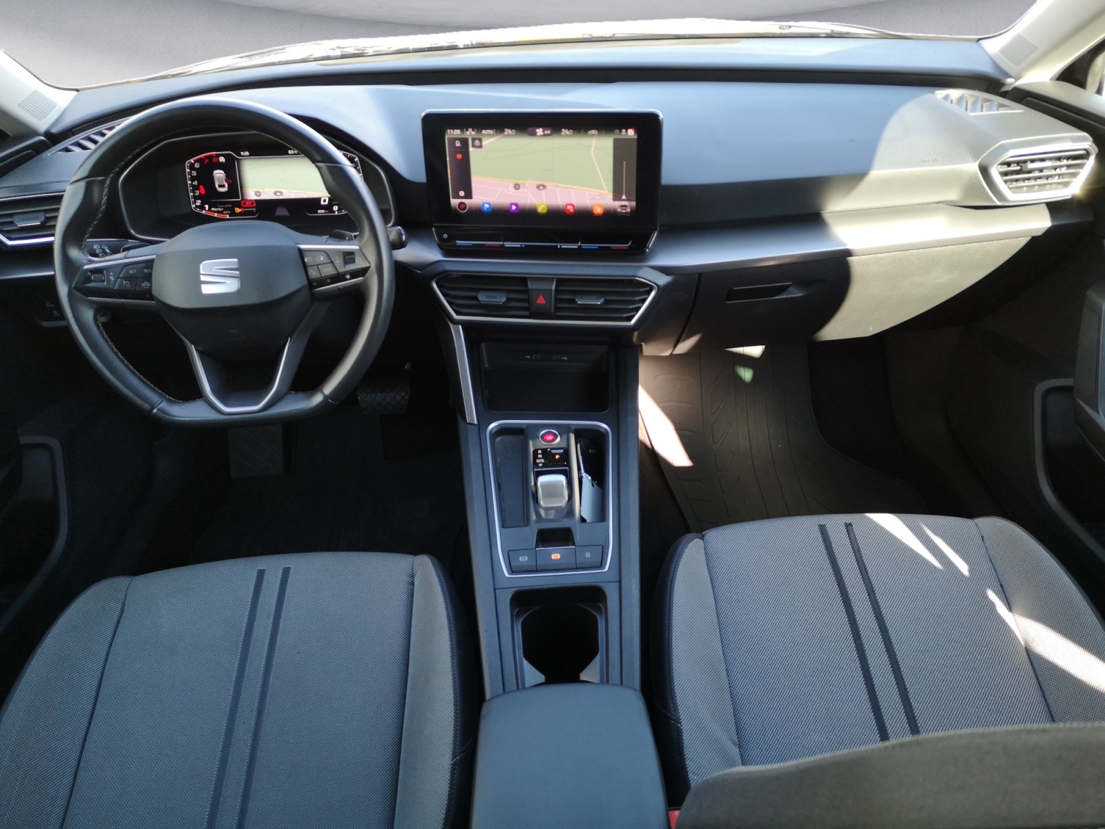 Seat - Leon Sportstourer 1.5 eTSI ACT DSG Style