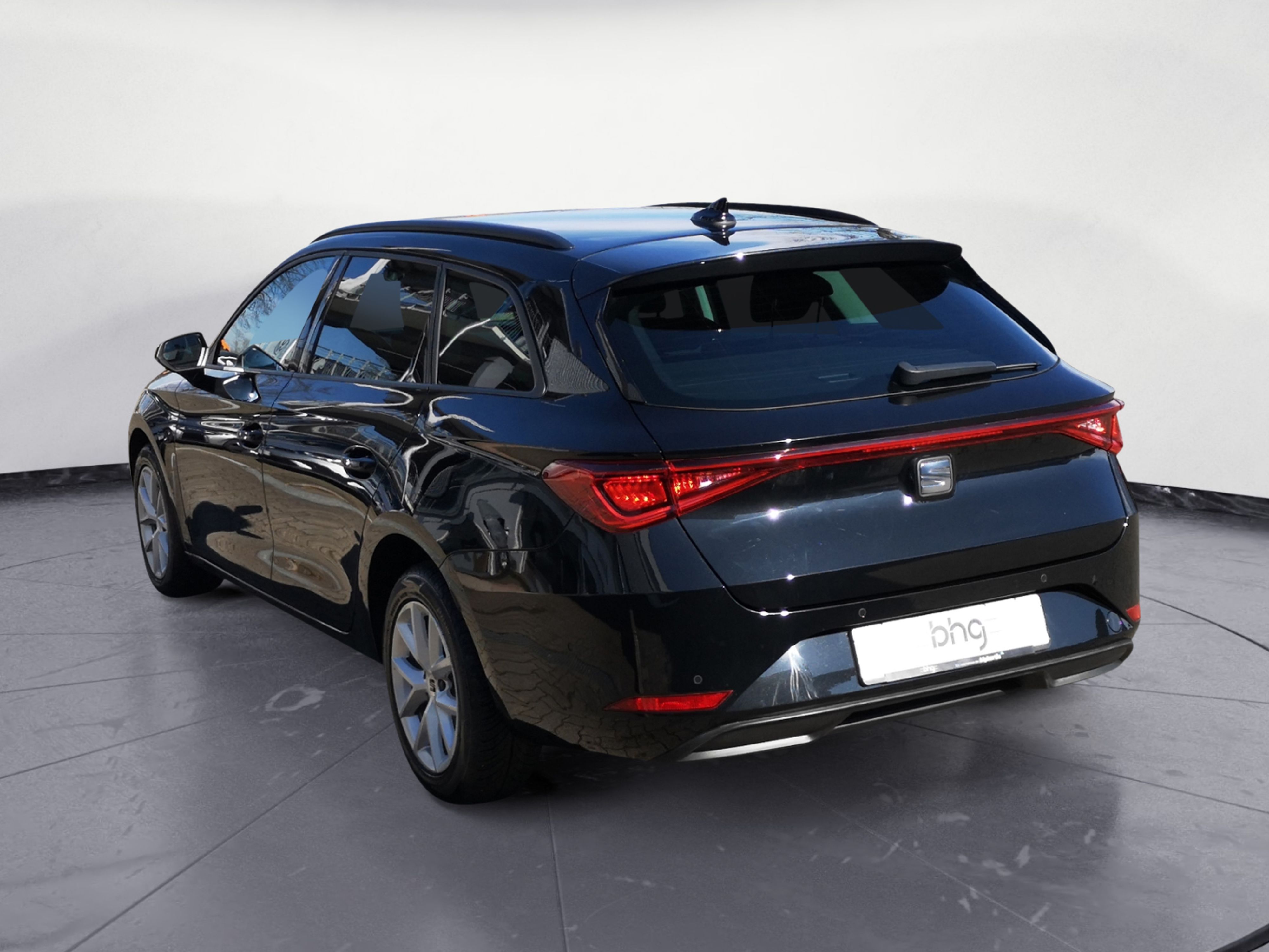 Seat - Leon Sportstourer 1.5 eTSI ACT DSG Style