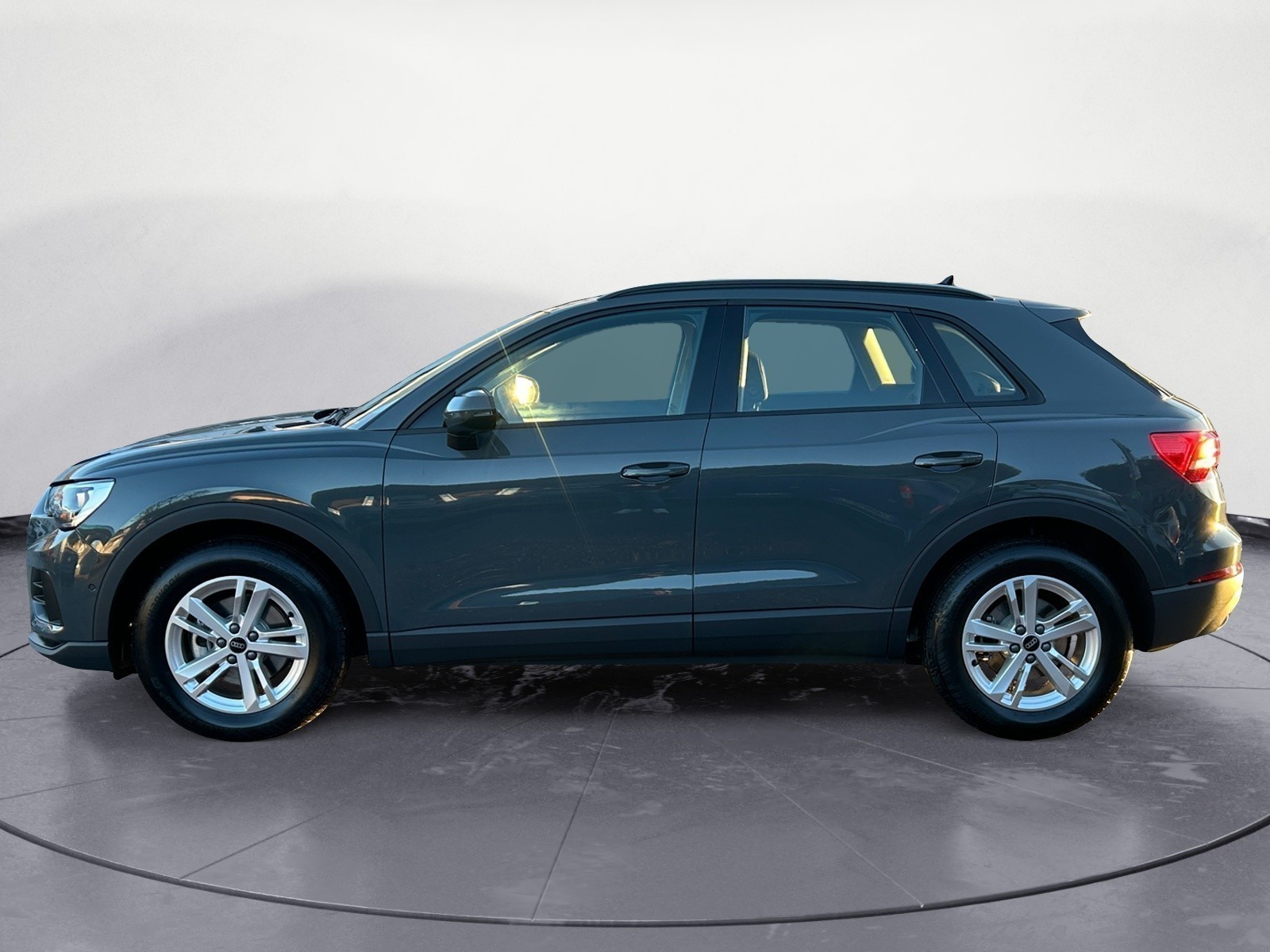 Audi - Q3 35 TDI S tronic