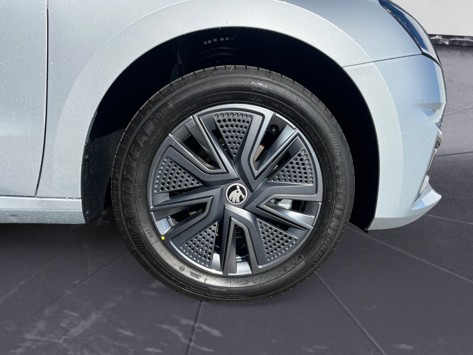 Skoda - Fabia Tour 1,0 TSI 7-Gang-DSG