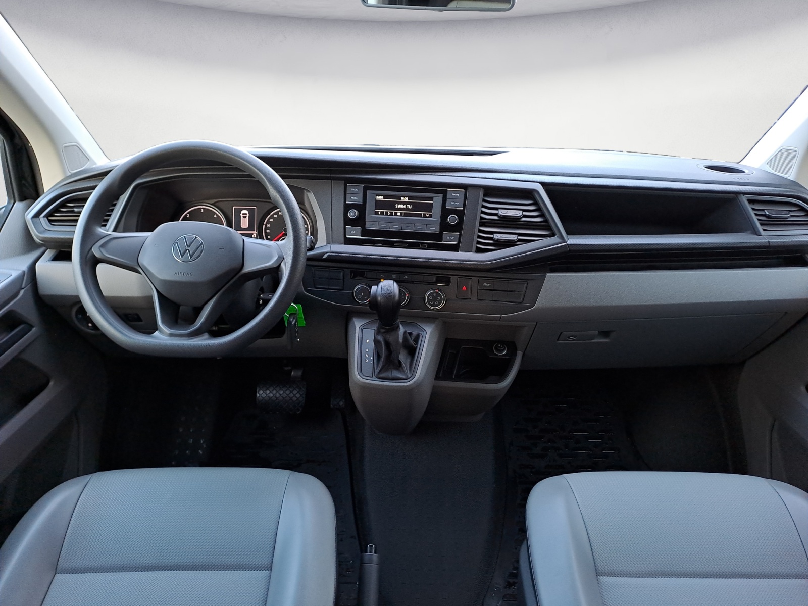 Volkswagen - T6 .1 Transporter Kasten 2,0 TDI DSG