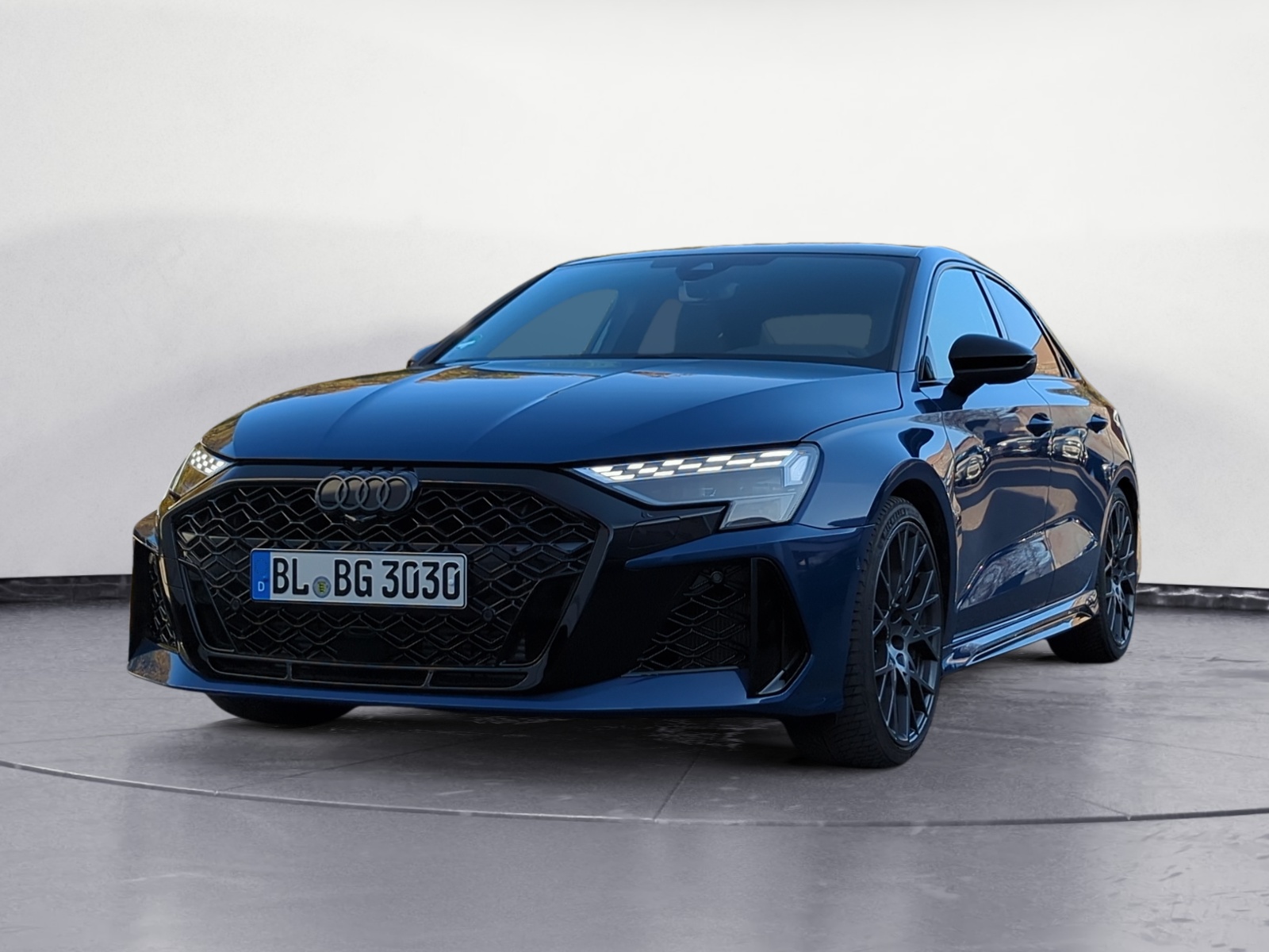 Audi - RS 3 Limousine