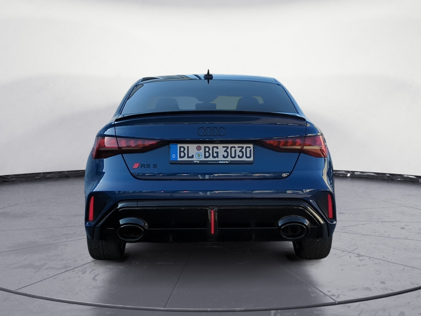 Audi - RS 3 Limousine