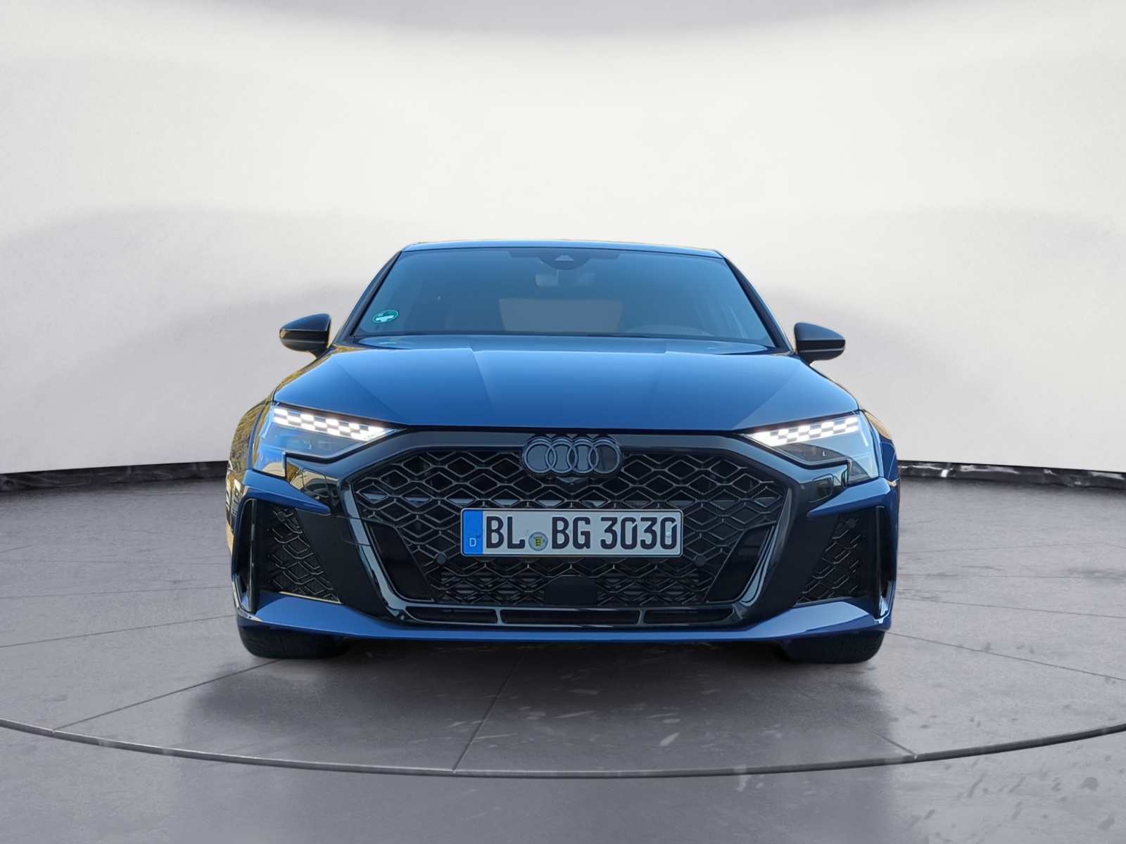 Audi - RS 3 Limousine