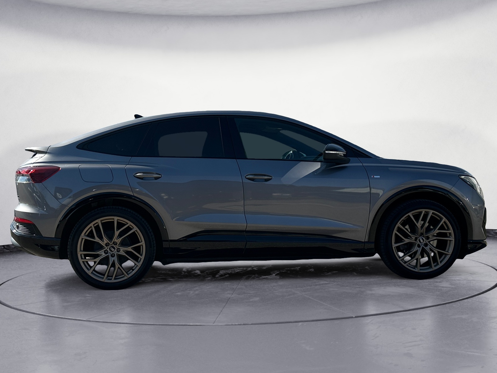 Audi - Q4 e-tron 50 Sportback quattro